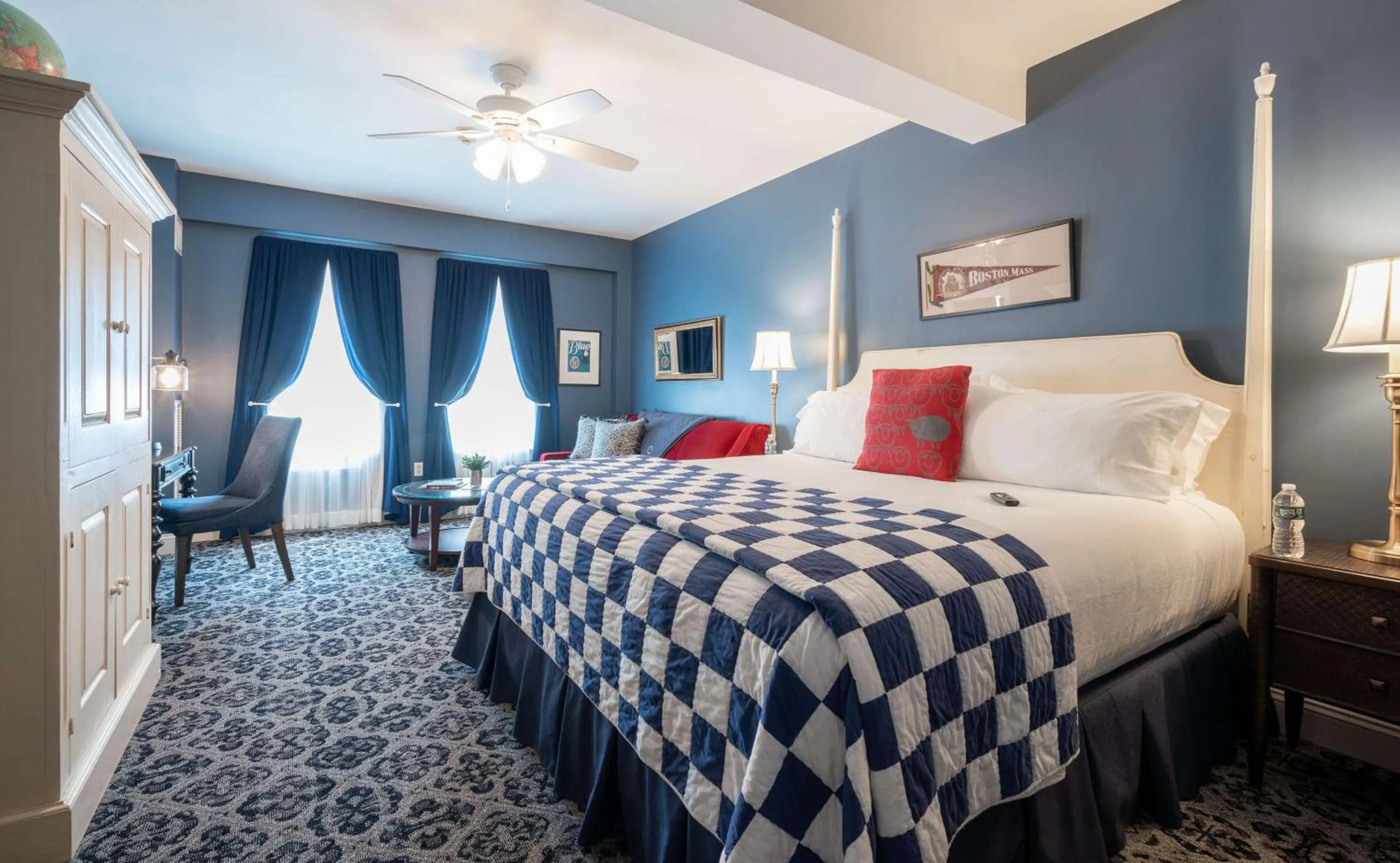 Bedroom, Bed in The Kendall Hotel at the Engine 7 Firehouse