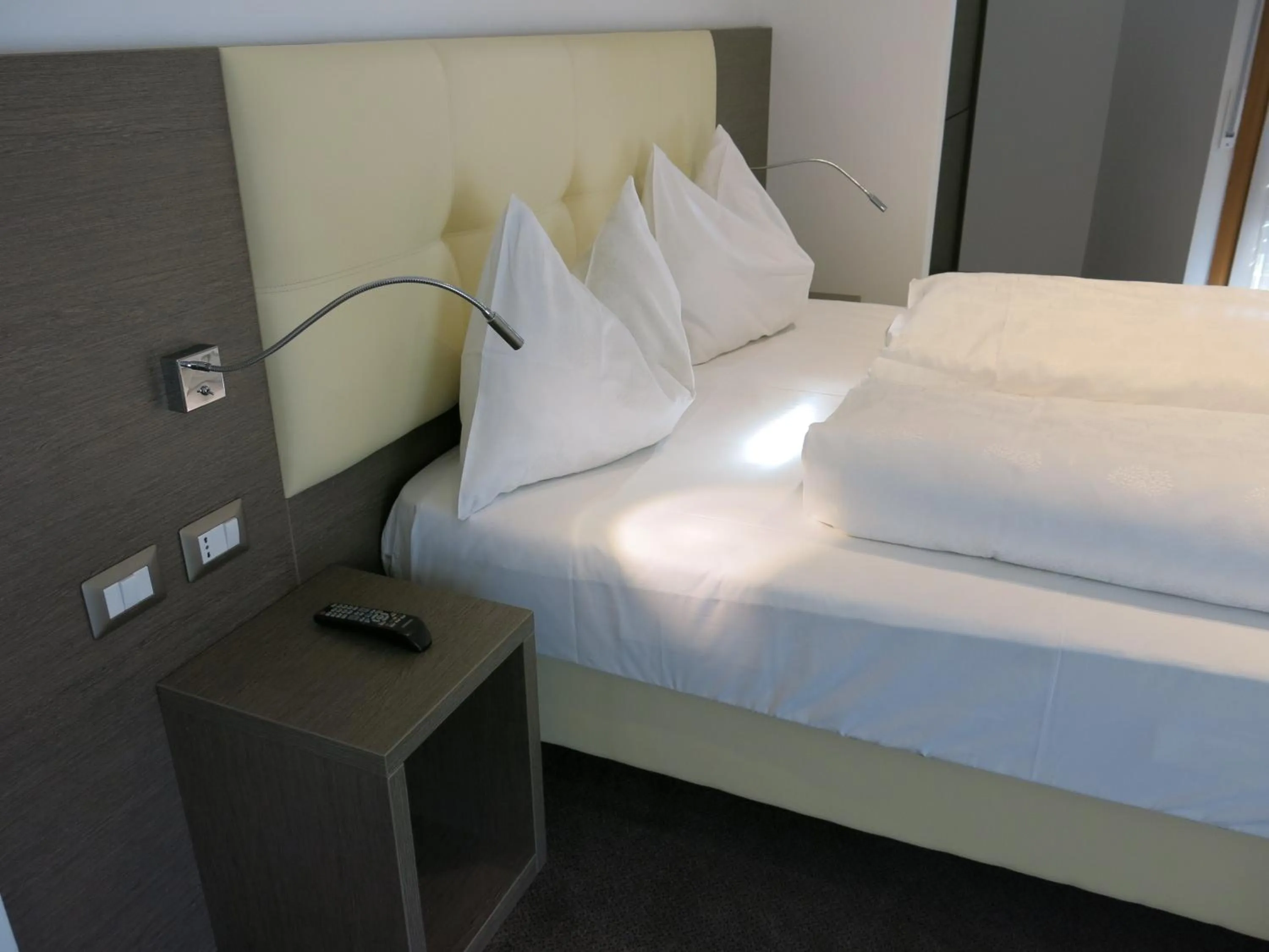 Photo of the whole room, Bed in Hotel Raffl