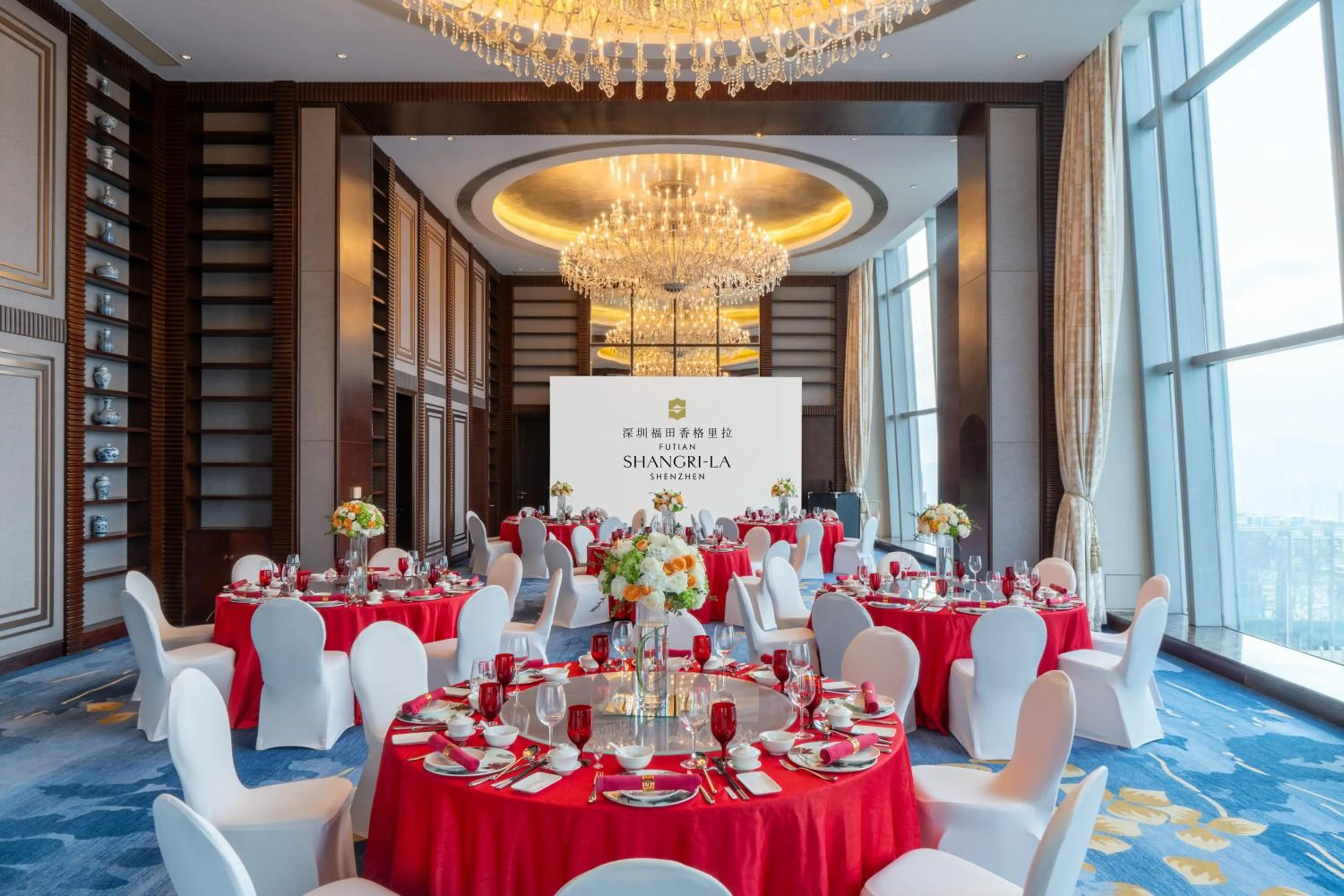 Property building in Futian Shangri-La, Shenzhen