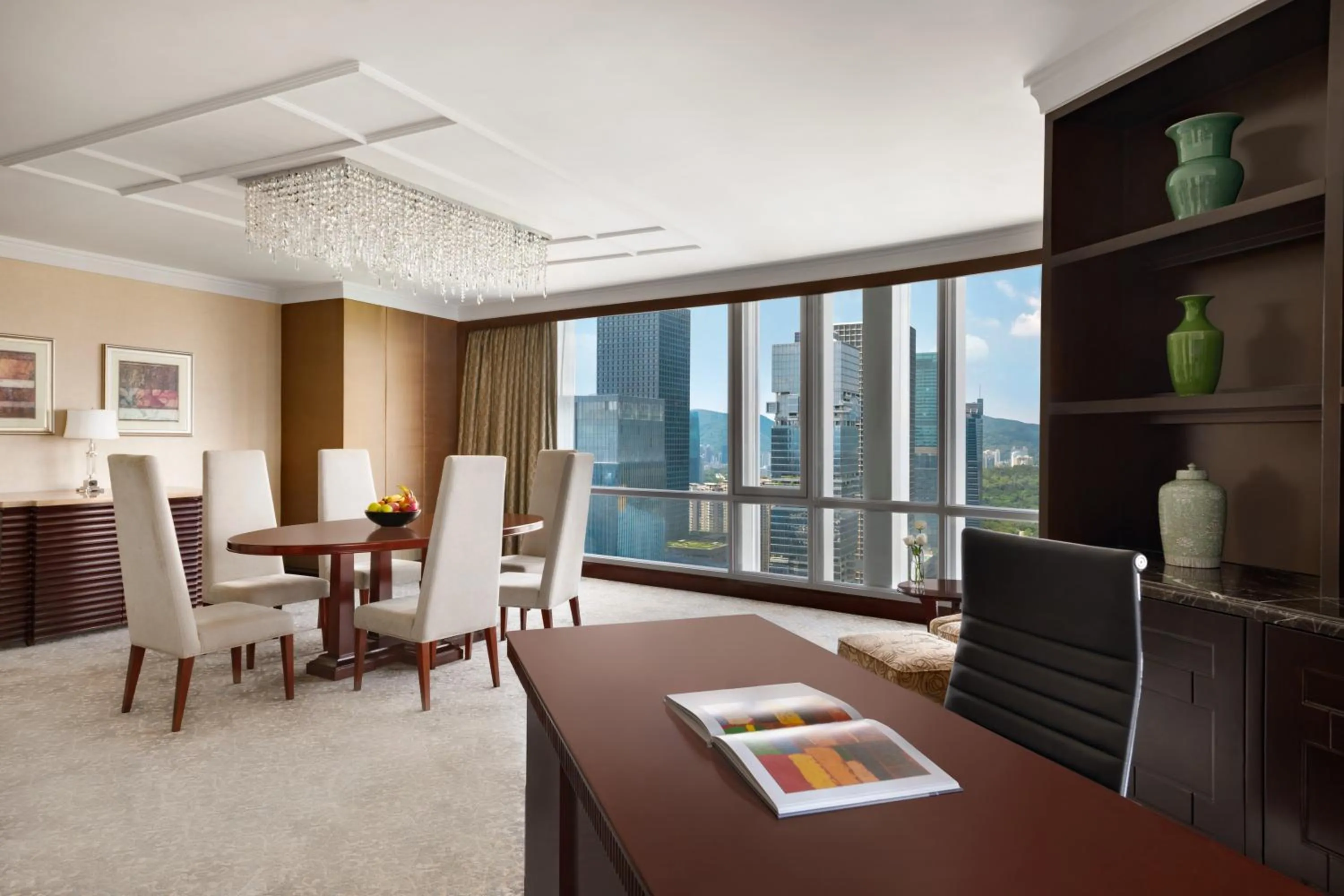 Living room in Futian Shangri-La, Shenzhen