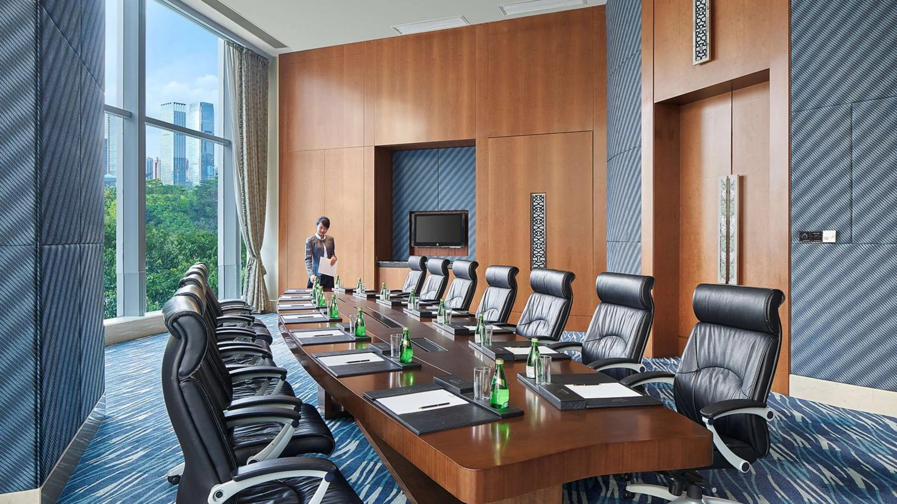 On site in Futian Shangri-La, Shenzhen