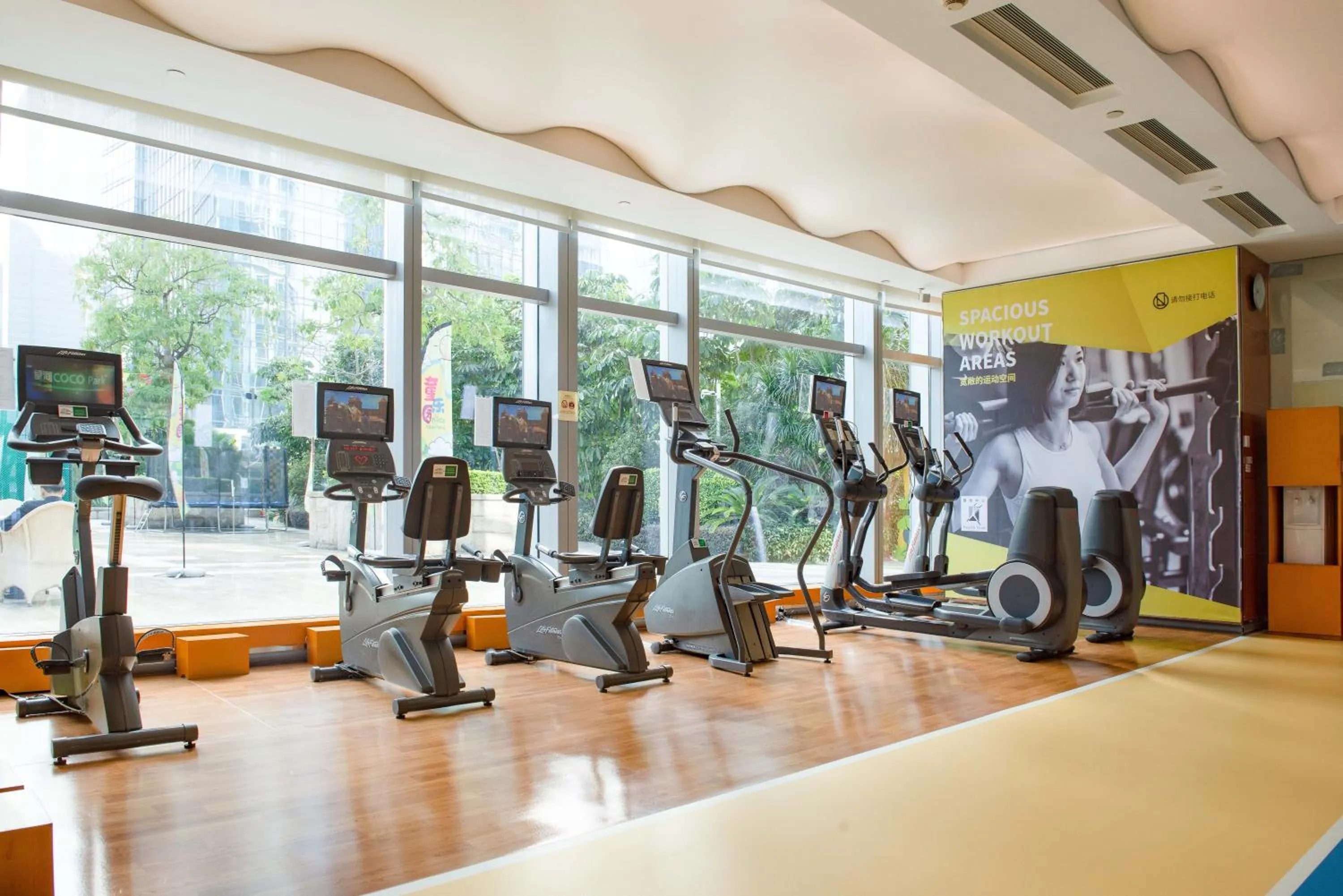 Property building in Futian Shangri-La, Shenzhen