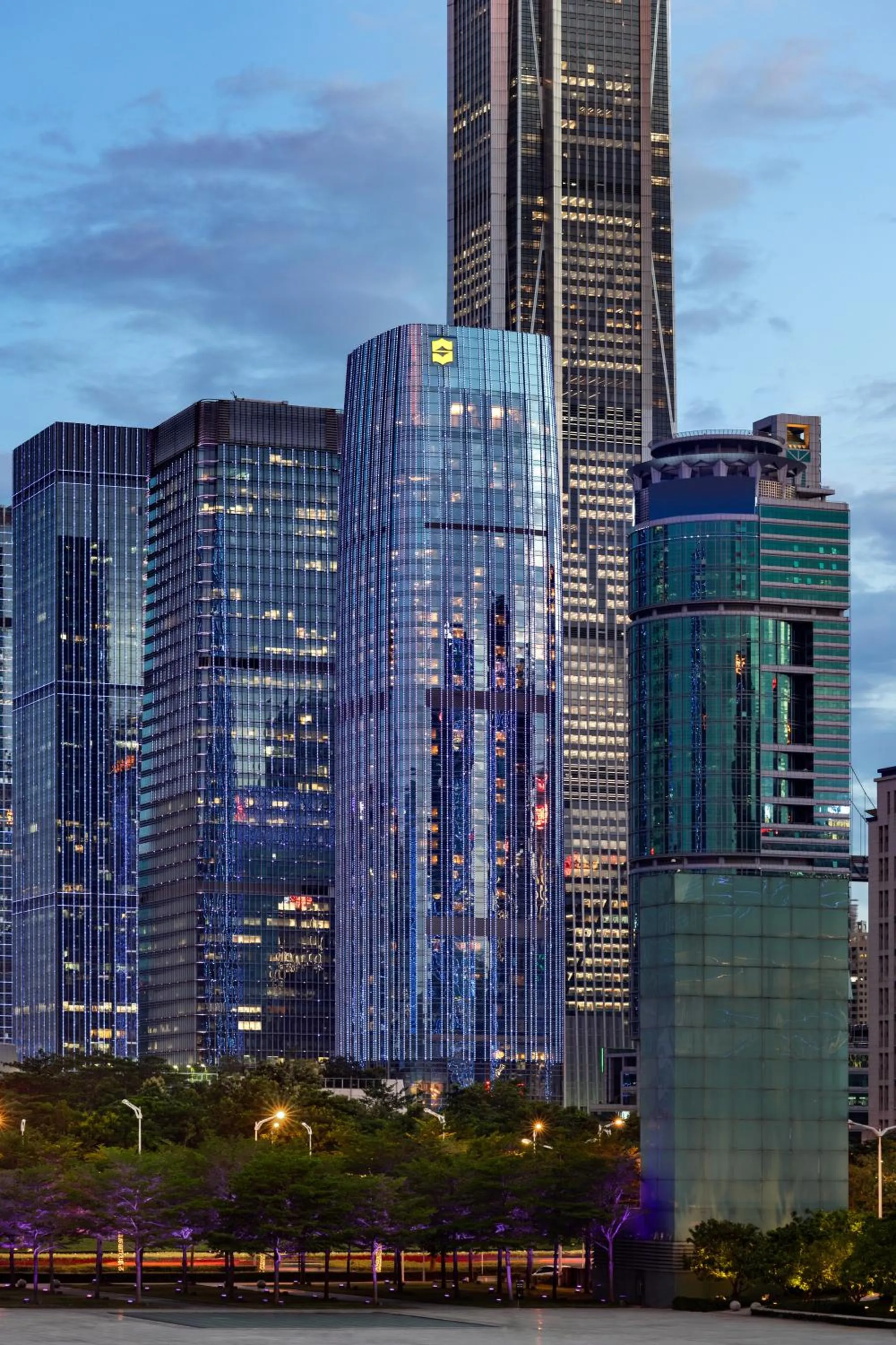 Property building in Futian Shangri-La, Shenzhen