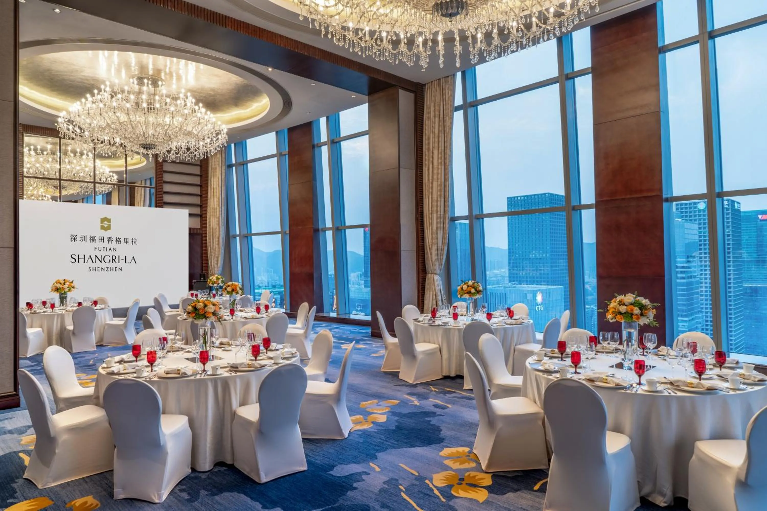 Property building in Futian Shangri-La, Shenzhen