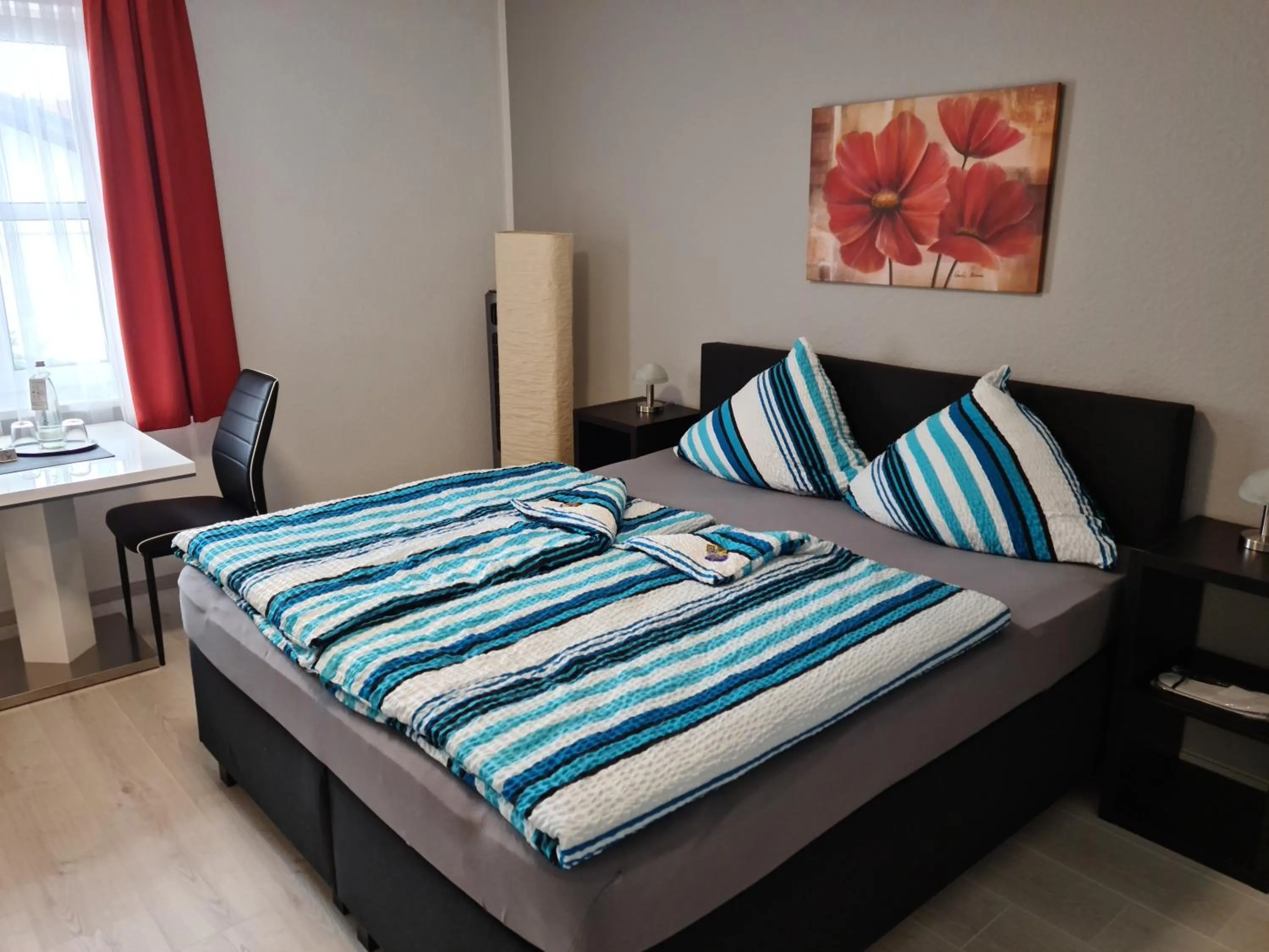 Photo of the whole room, Bed in Gasthof Schillereck