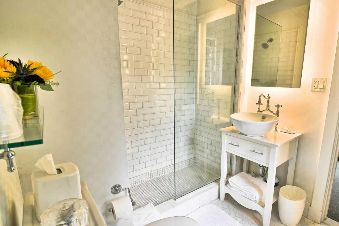 Bathroom in The Exeter Inn