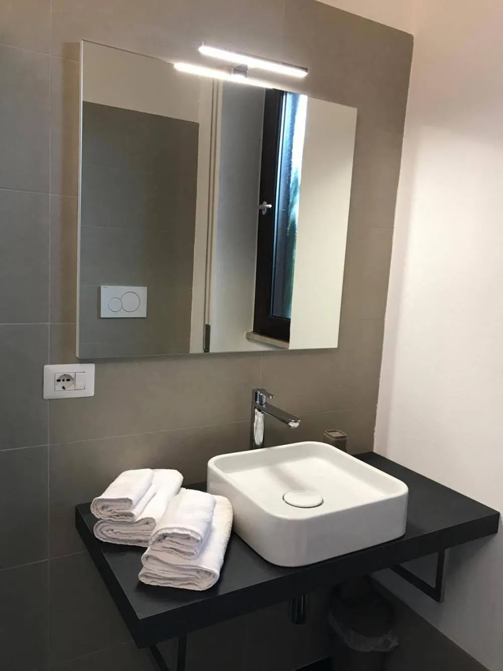 Bathroom in Four Rooms Guesthouse