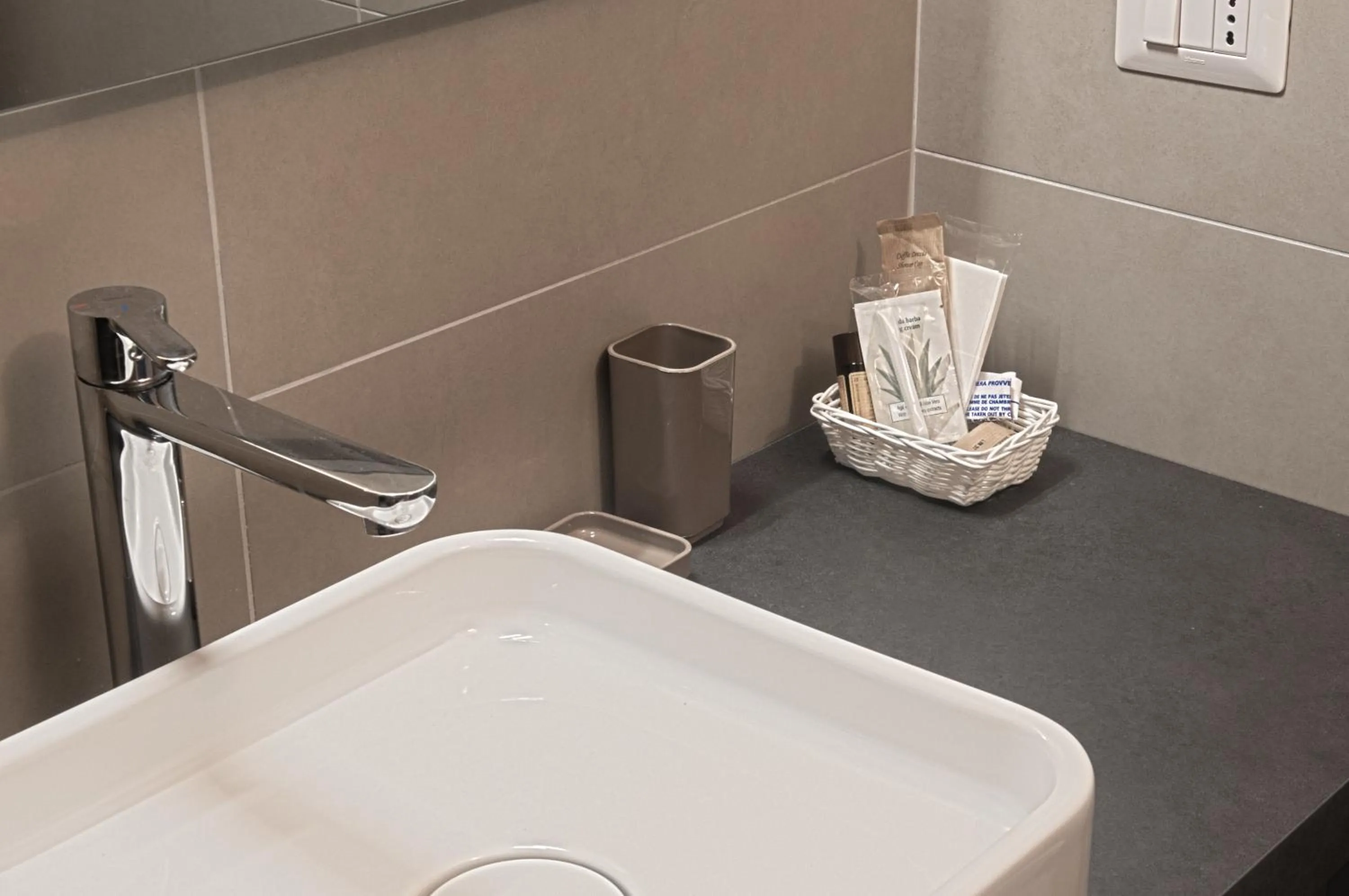 Bathroom in Four Rooms Guesthouse