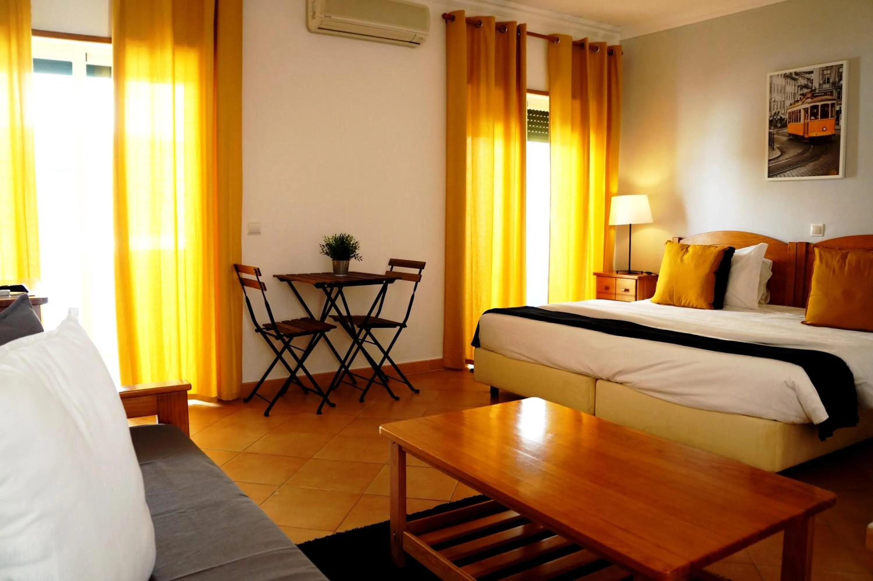 Decorative detail, Bed in Oasis Beach Apartments