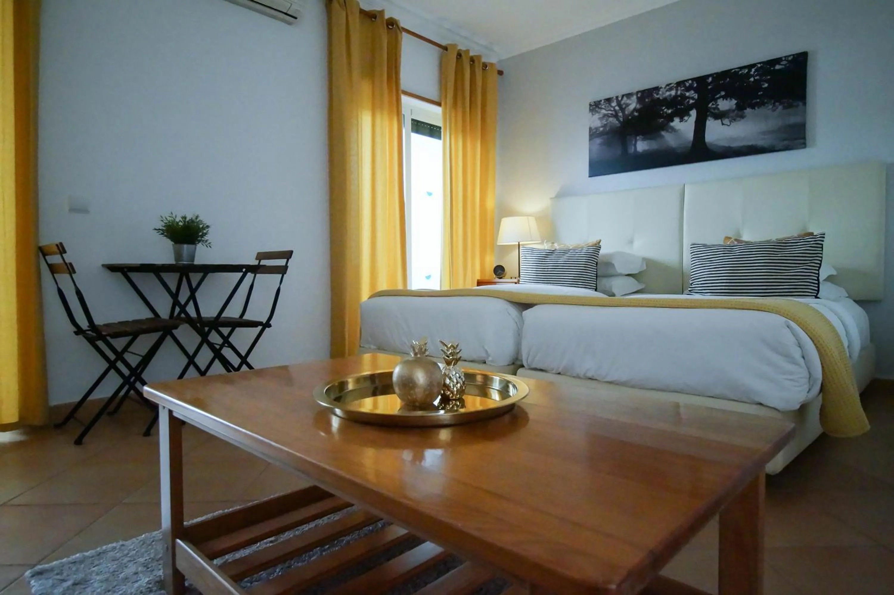 Decorative detail, Bed in Oasis Beach Apartments