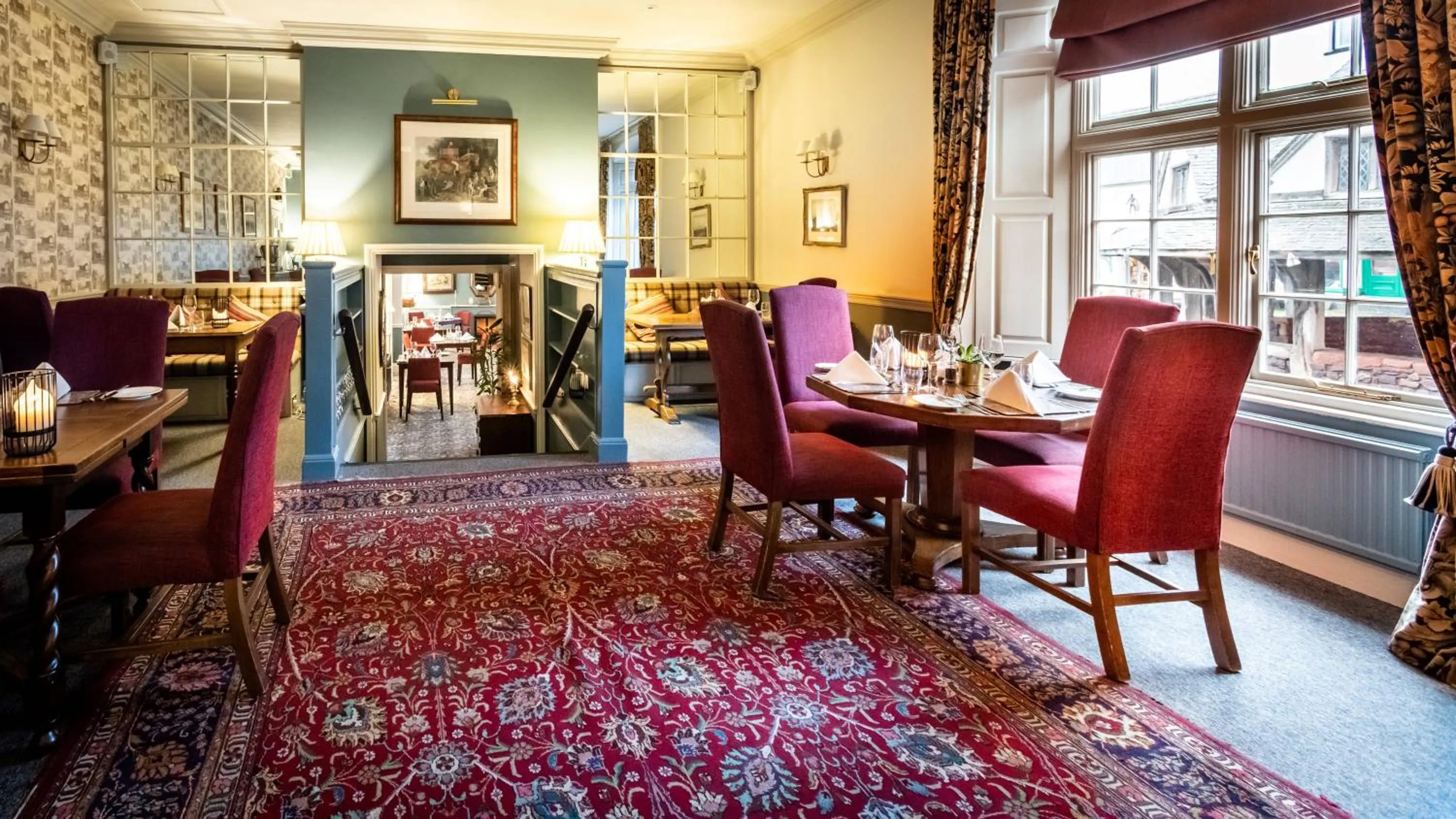 Restaurant/places to eat in Luttrell Arms