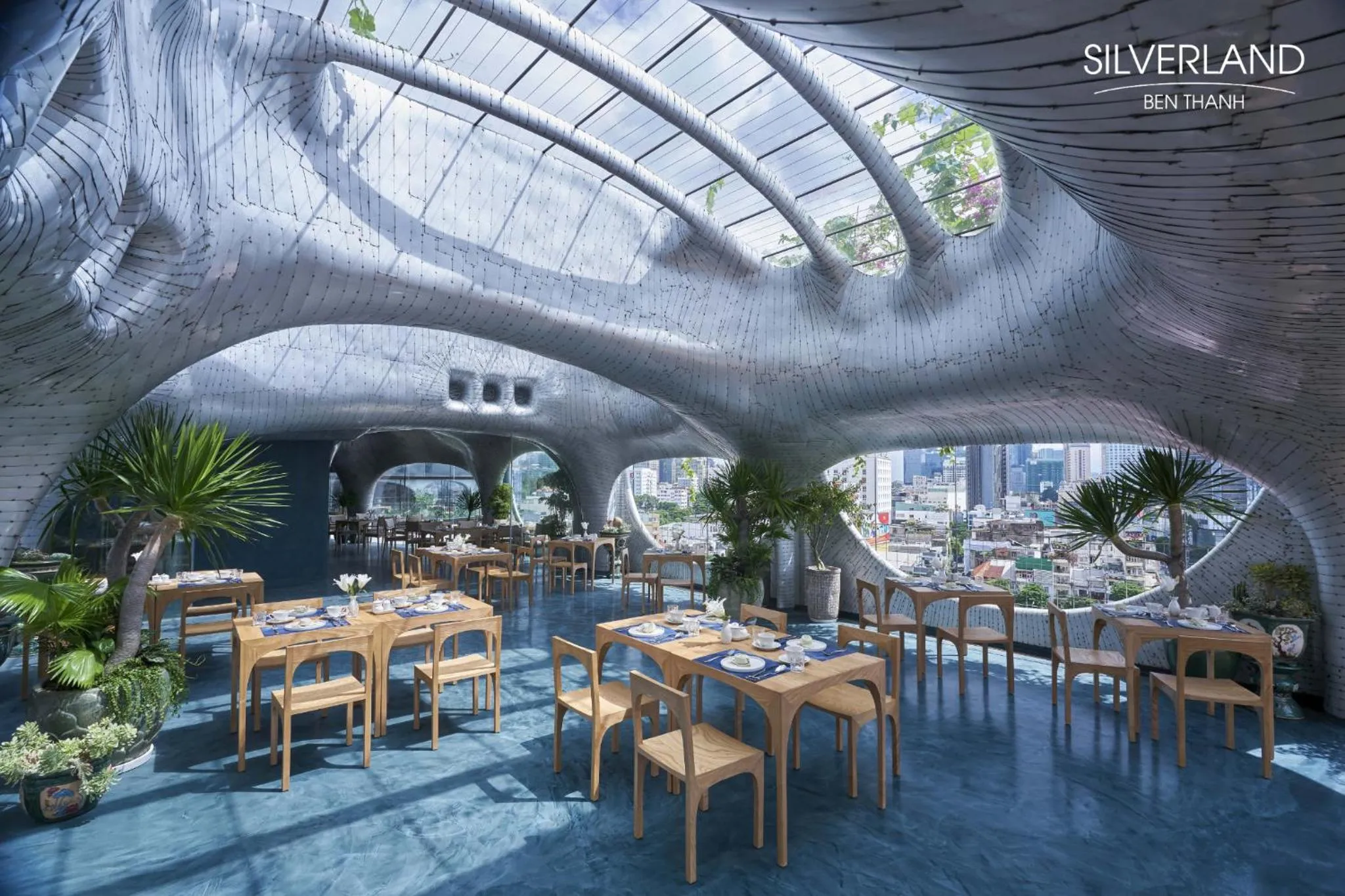 Restaurant/places to eat in Silverland Bến Thành