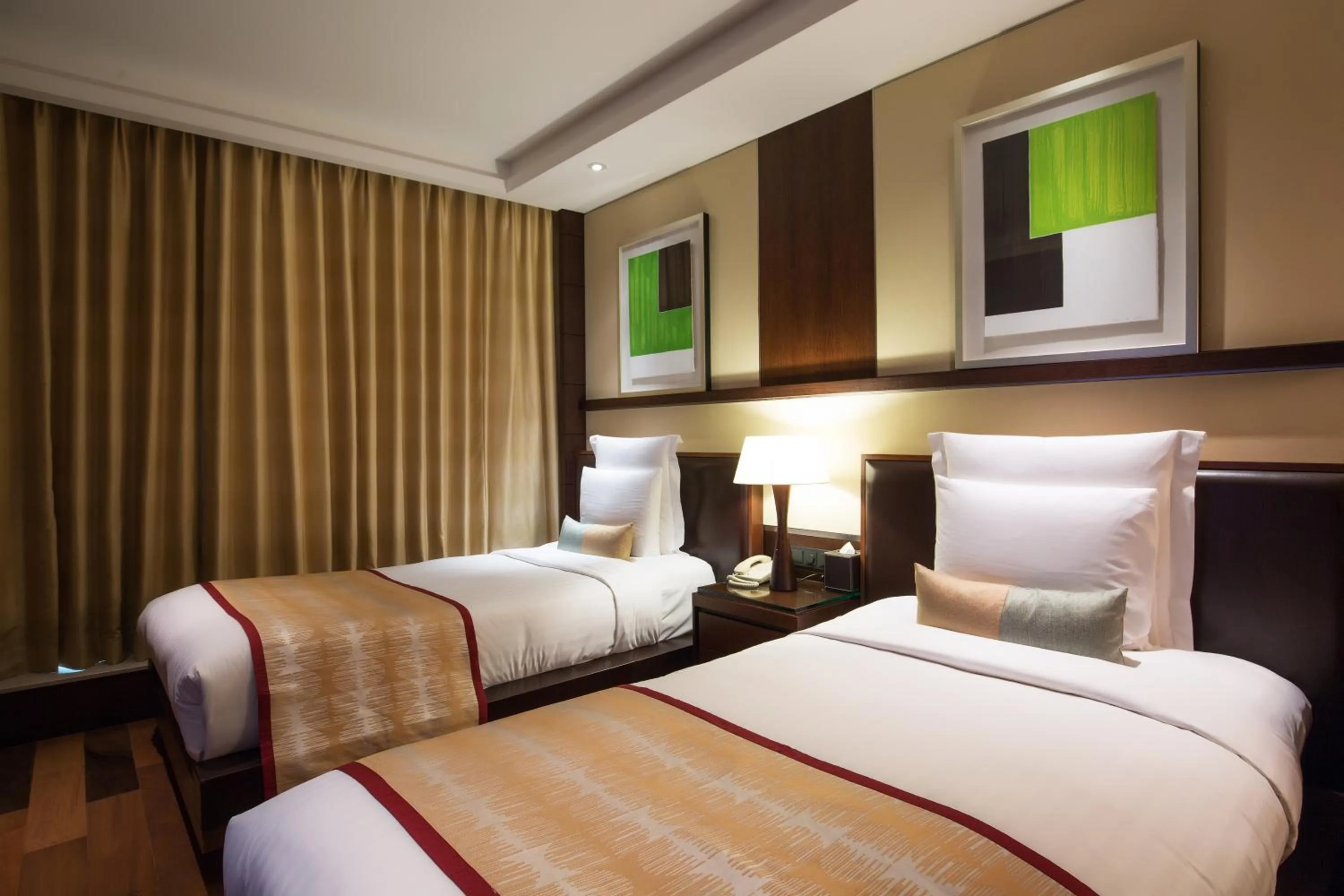 Bedroom, Bed in Marriott Executive Apartment Seoul