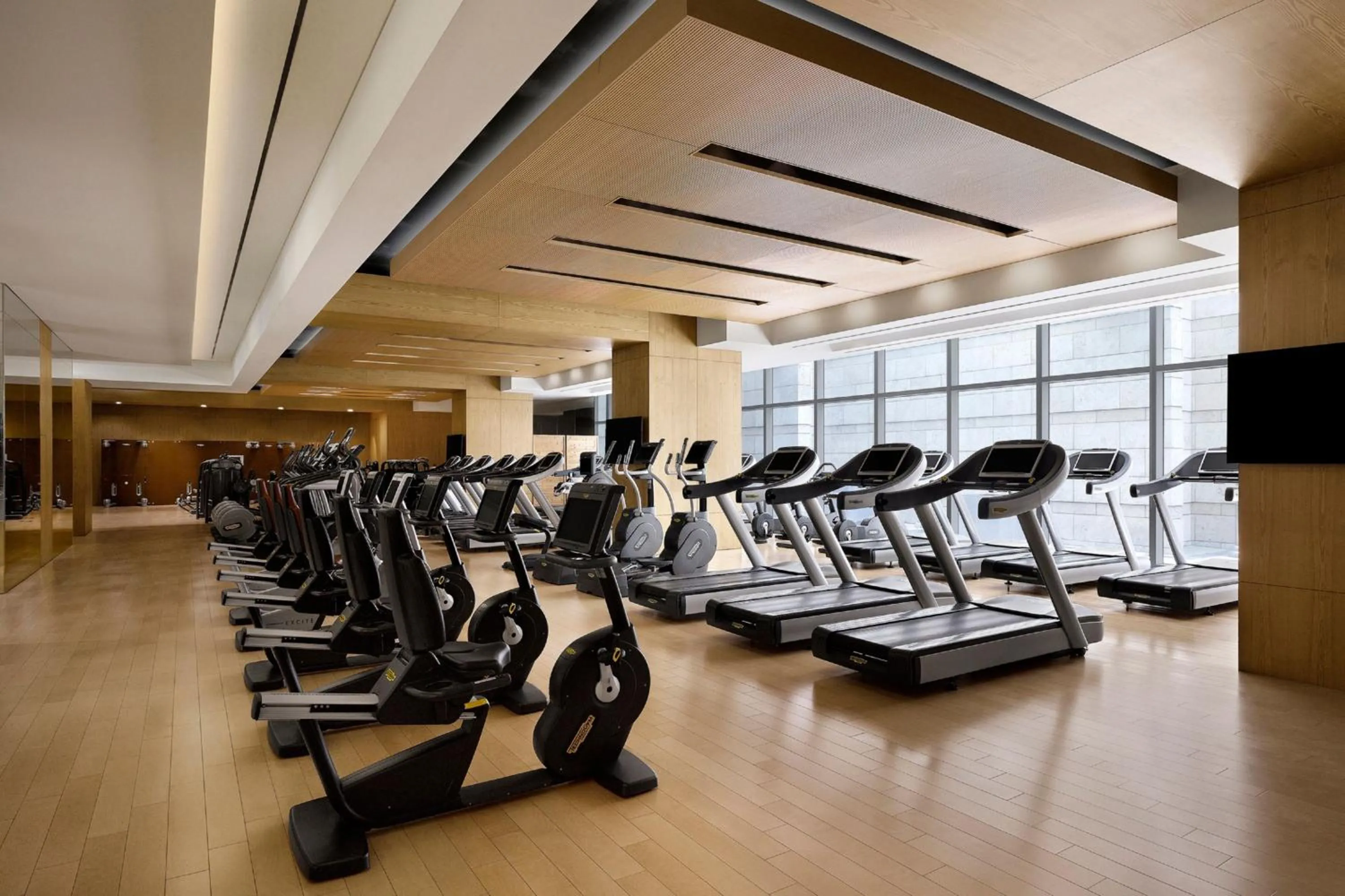 Fitness centre/facilities in Marriott Executive Apartment Seoul