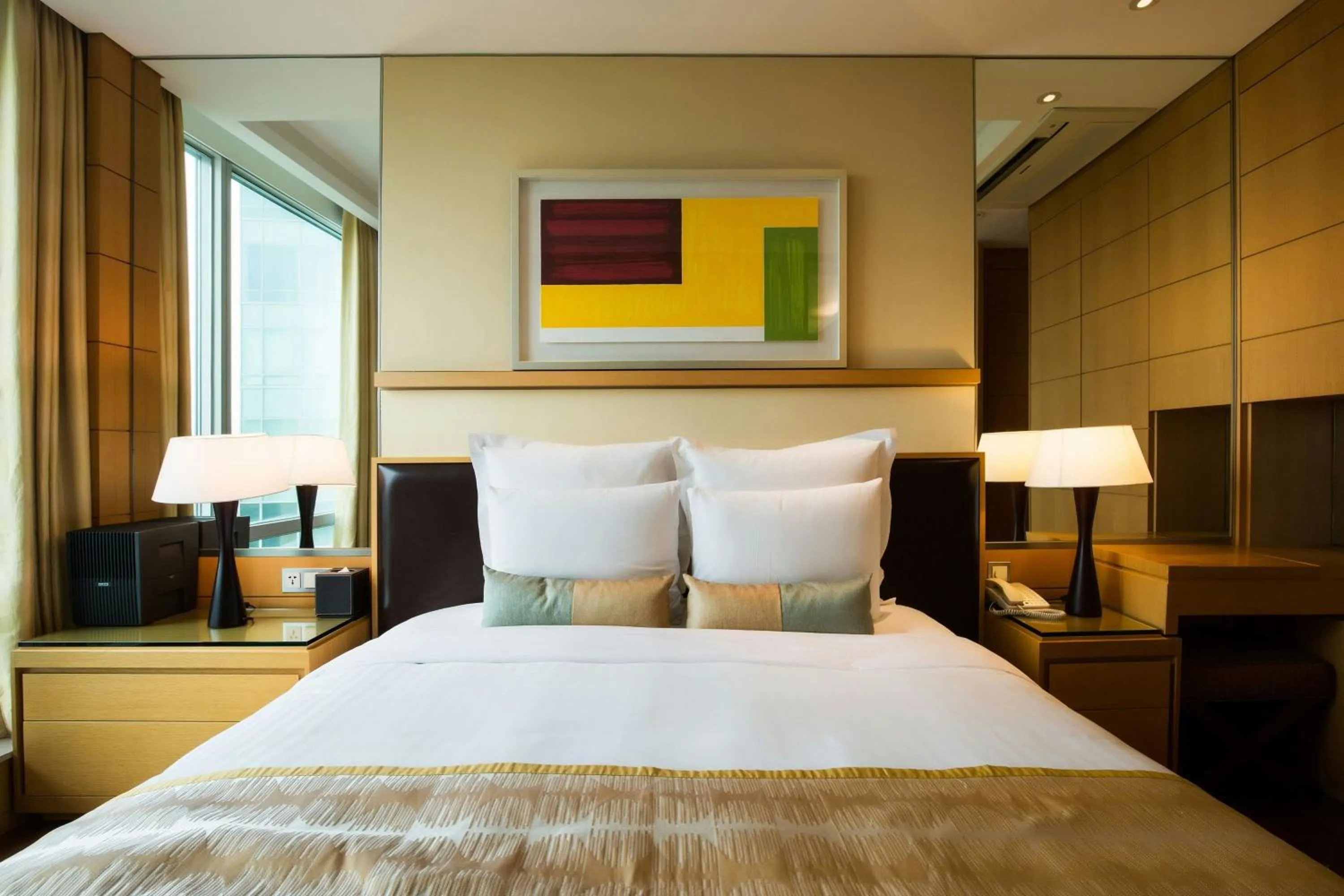 Bedroom, Bed in Marriott Executive Apartment Seoul