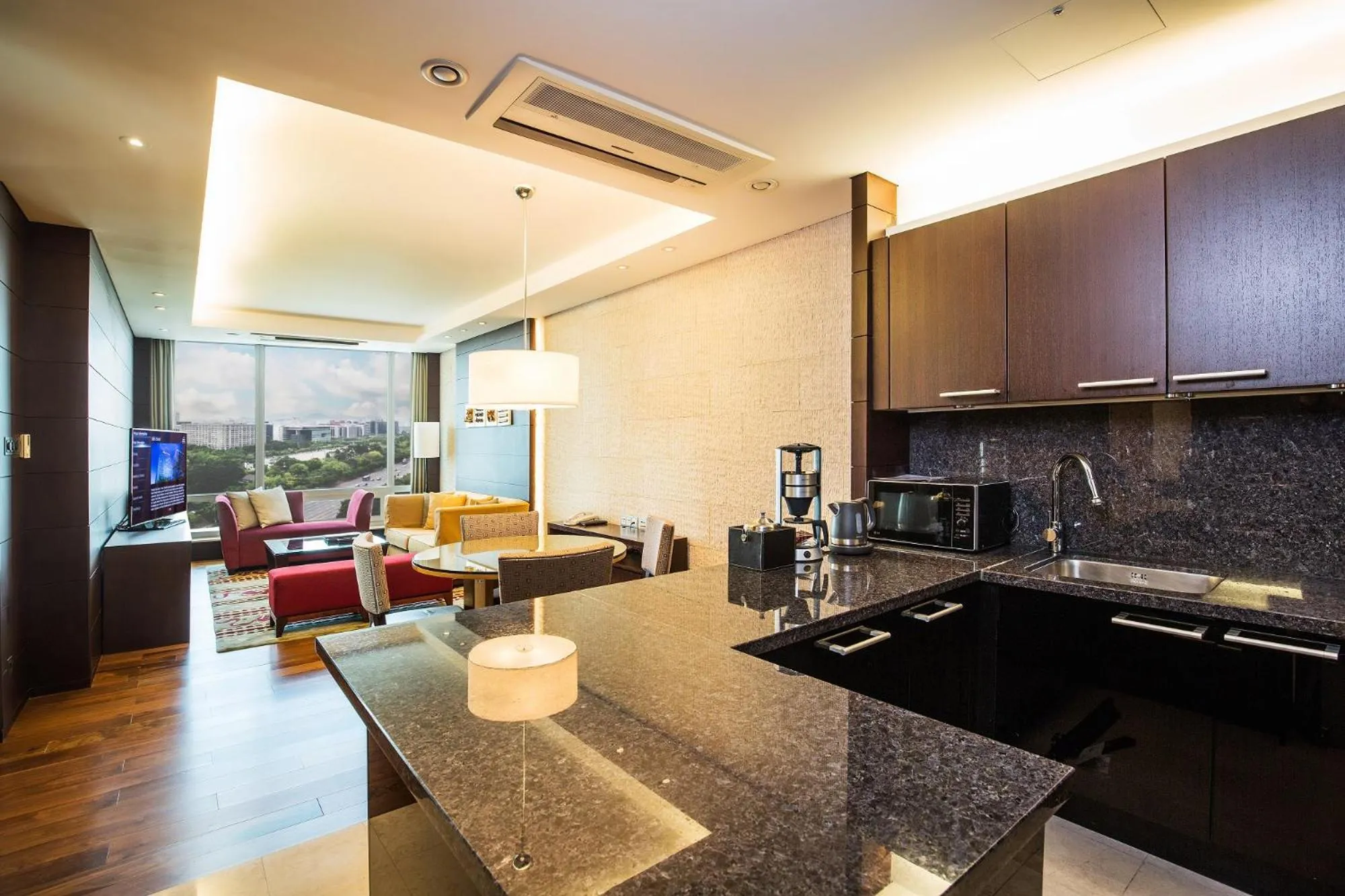 Kitchen or kitchenette in Marriott Executive Apartment Seoul