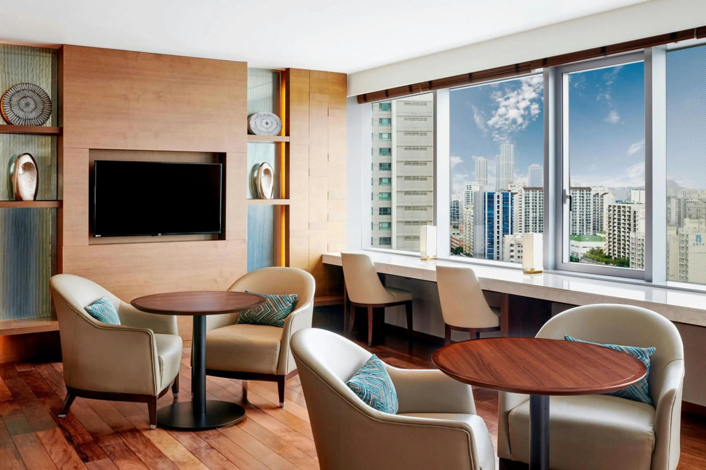 Lounge or bar in Courtyard By Marriott Seoul Times Square