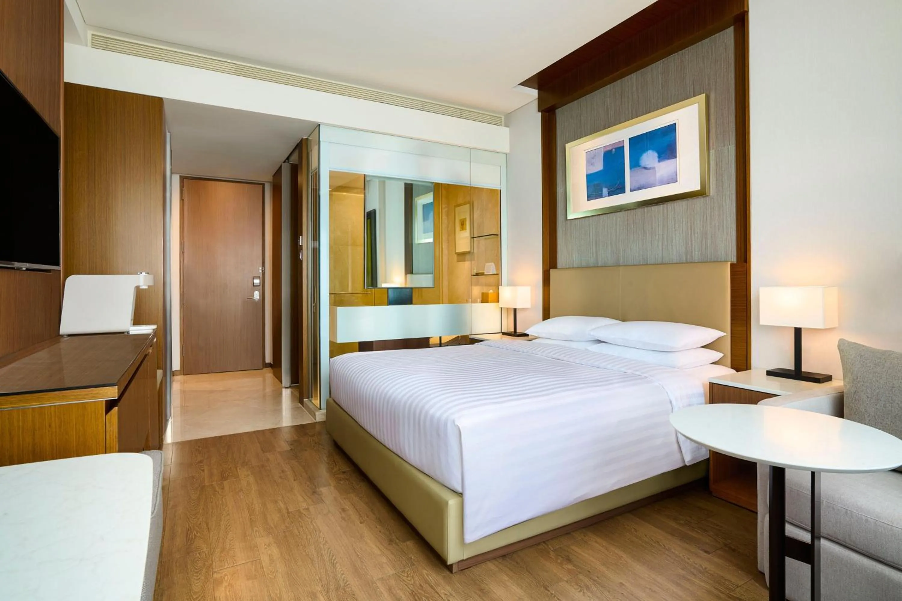 Photo of the whole room, Bed in Courtyard By Marriott Seoul Times Square