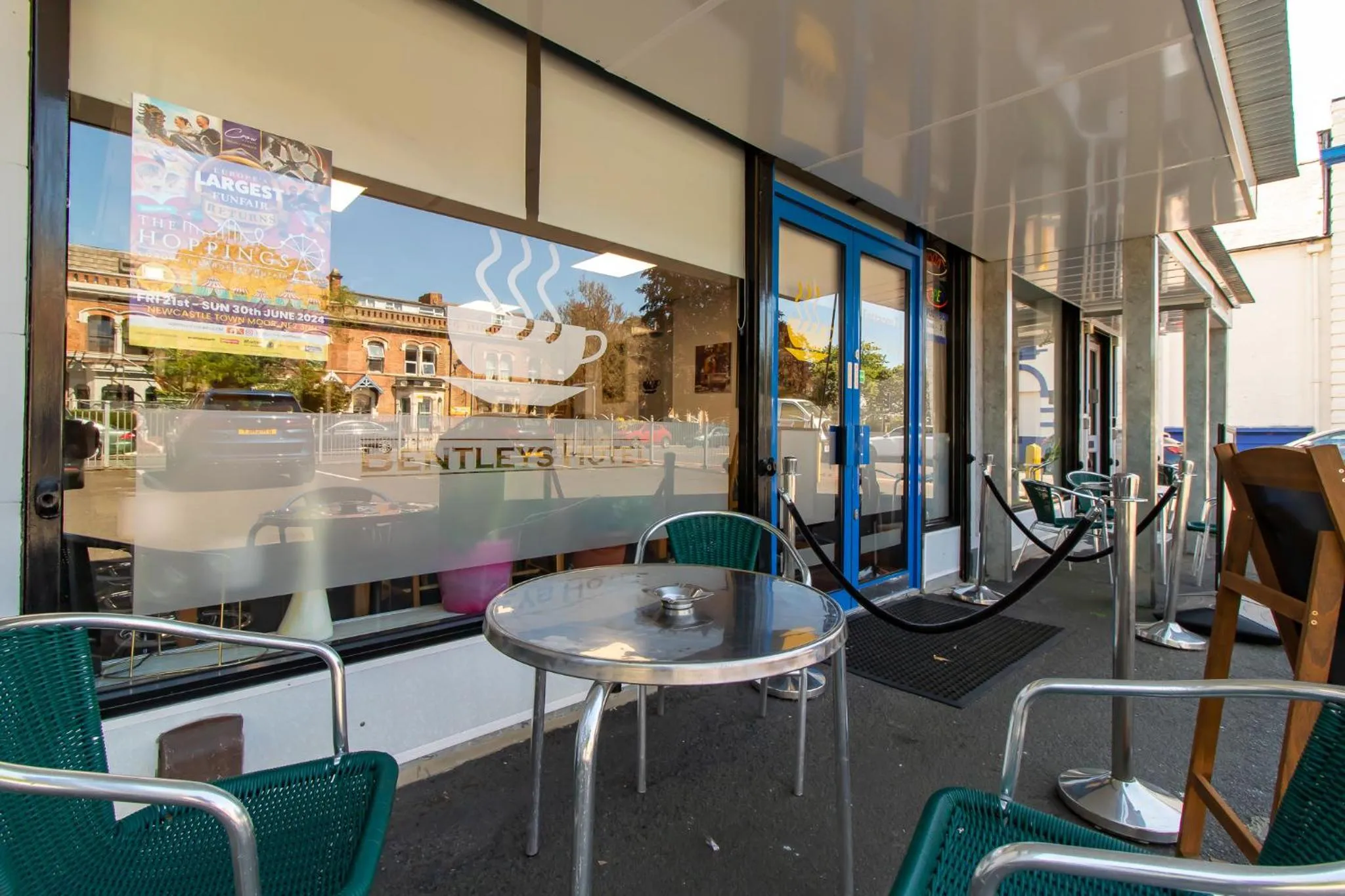 Lobby or reception in OYO The Bentleys Hotel