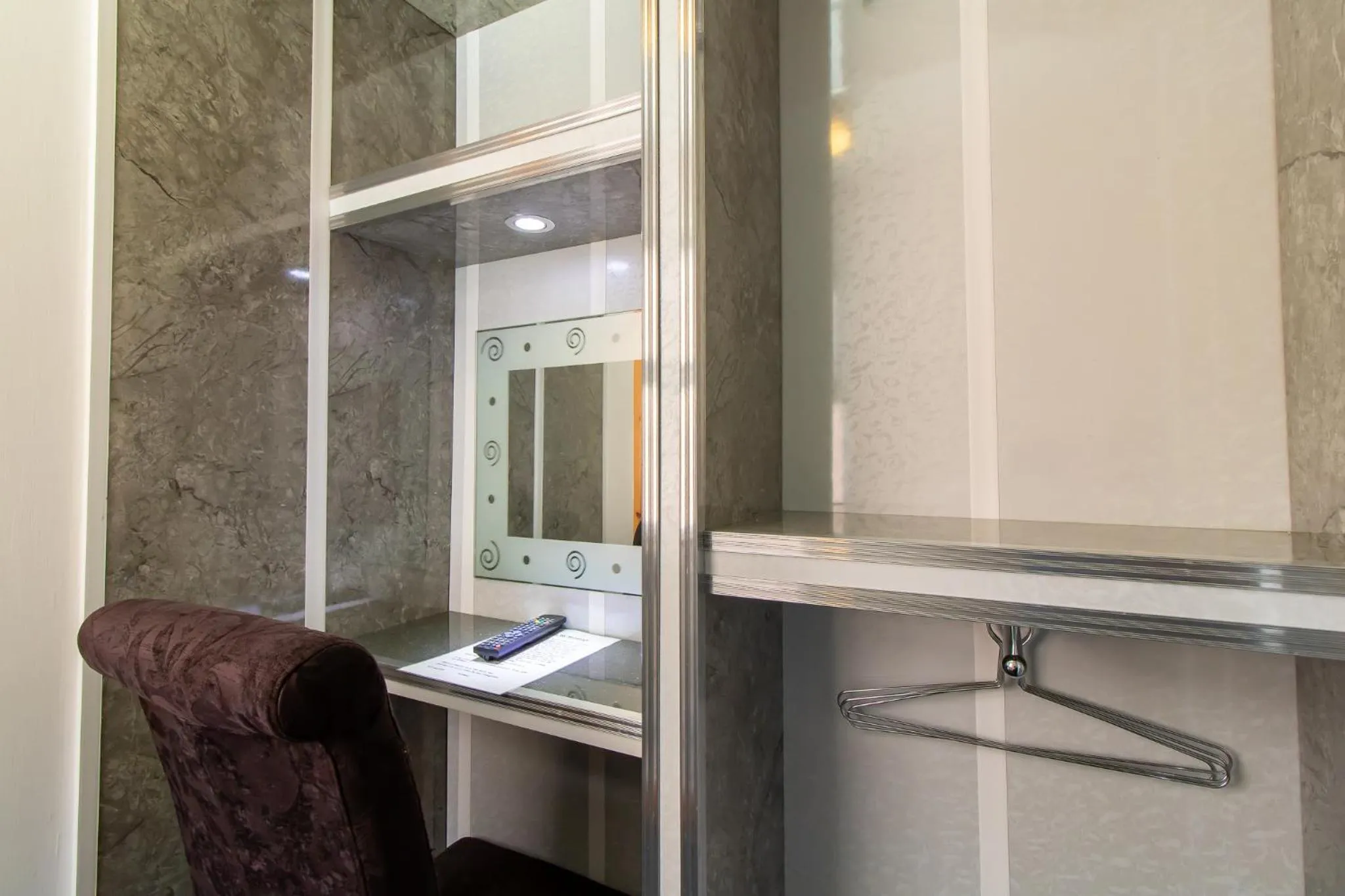 Bathroom in OYO The Bentleys Hotel