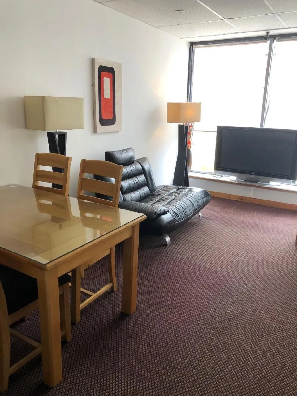 Seating area in OYO The Bentleys Hotel