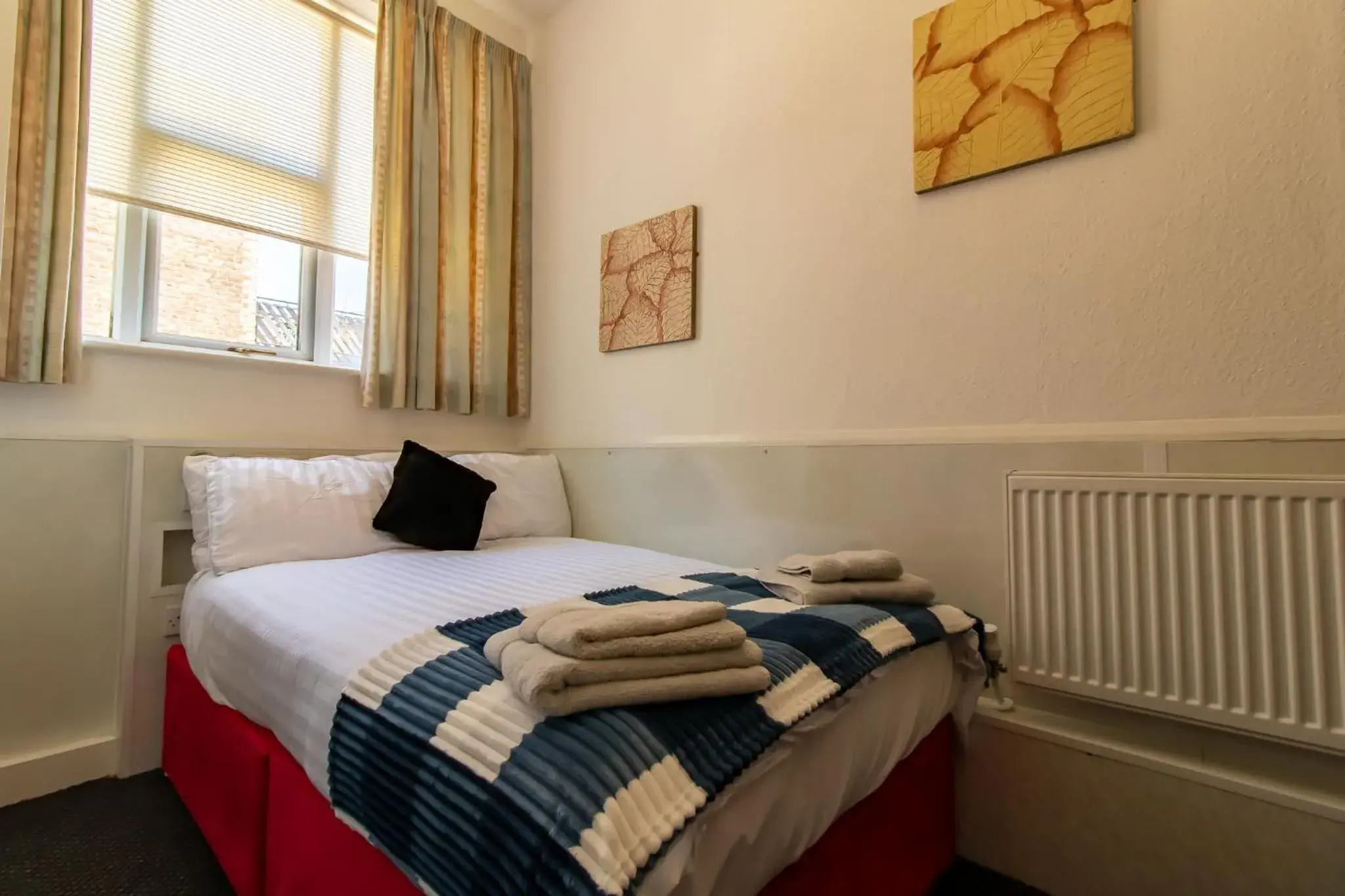 One Bed Room Apartment in OYO The Bentleys Hotel One Bed Room Apartment in OYO The Bentleys Hotel