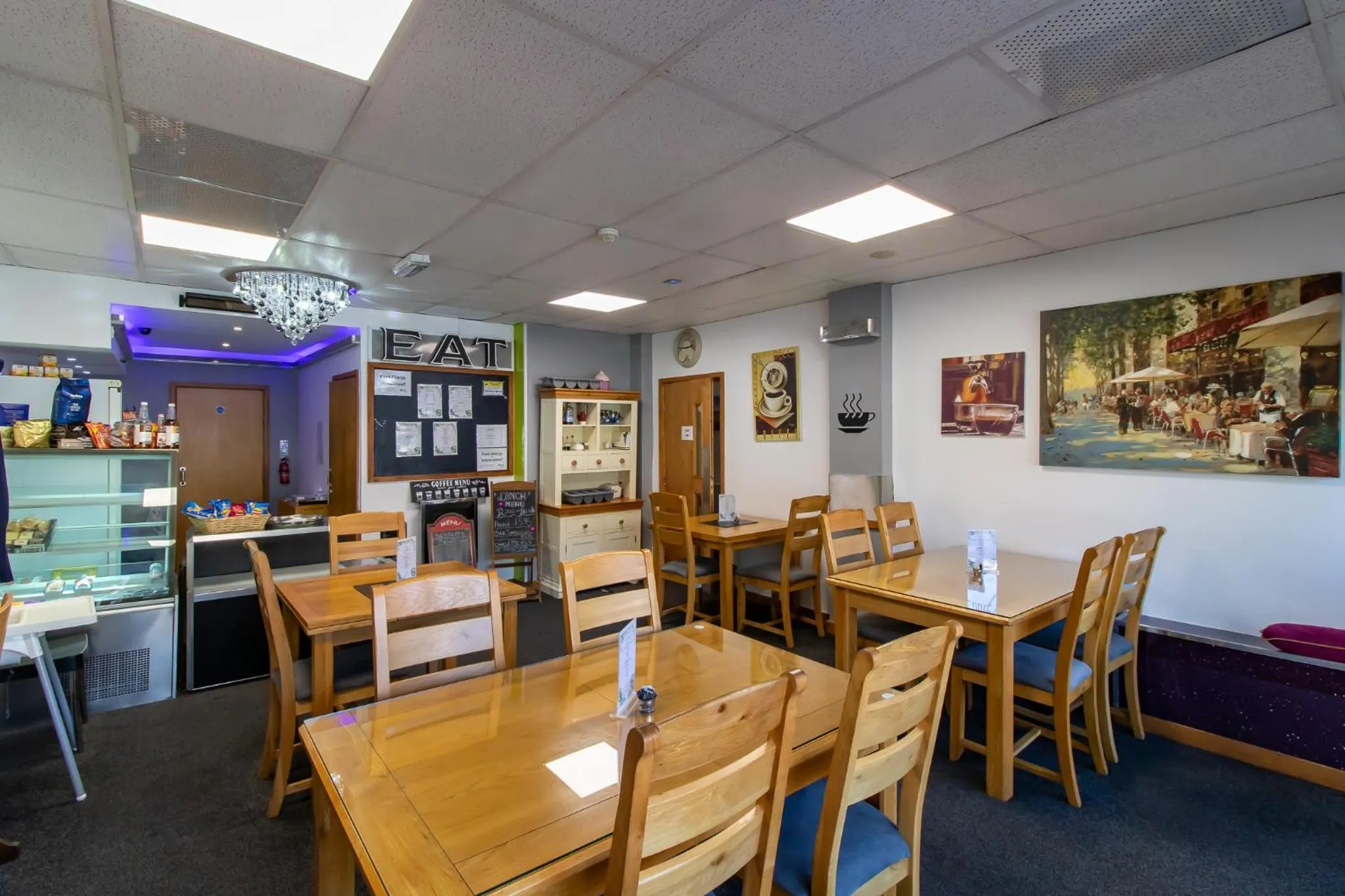 Restaurant/places to eat in OYO The Bentleys Hotel