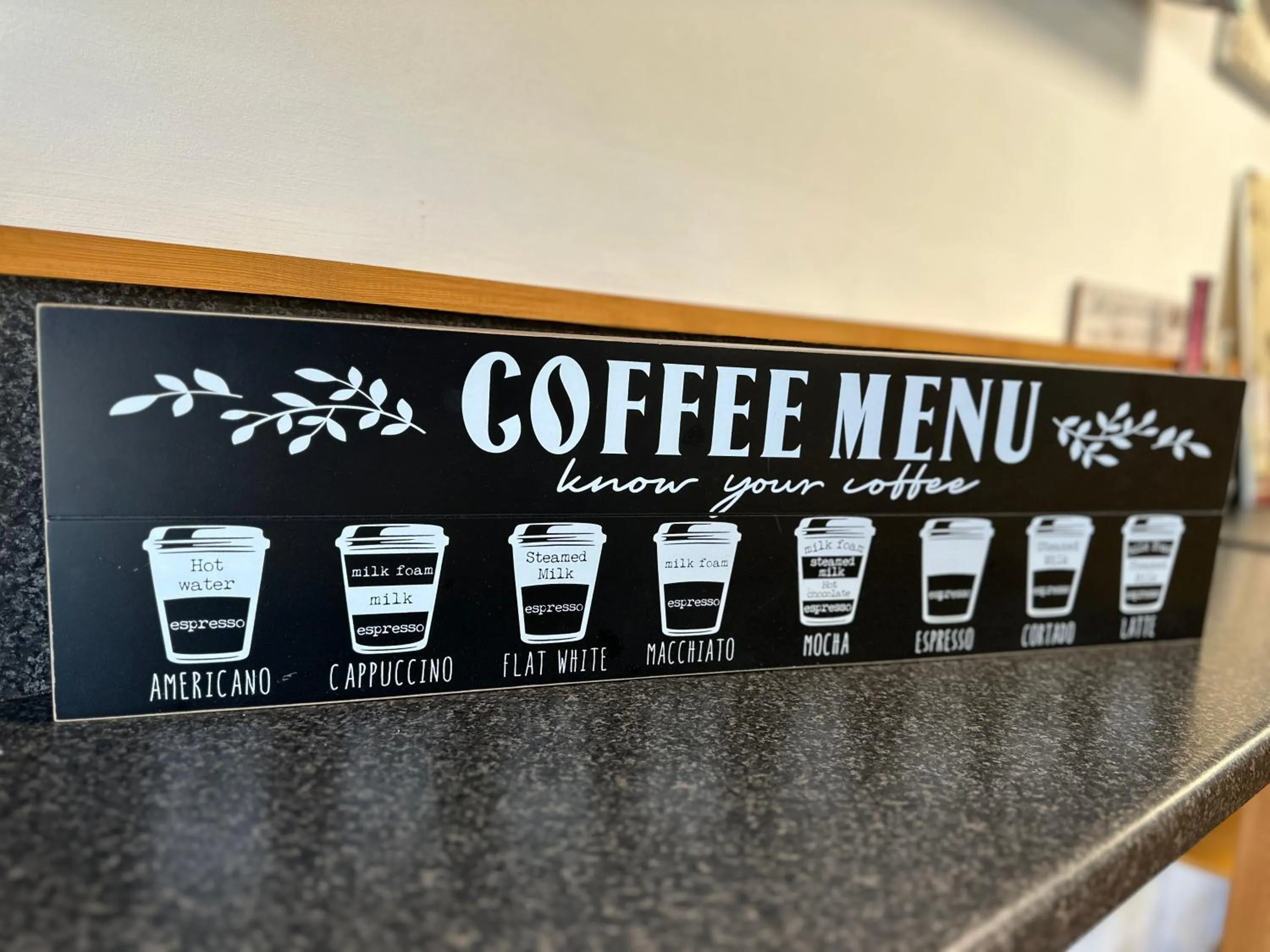 Coffee/tea facilities in OYO The Bentleys Hotel