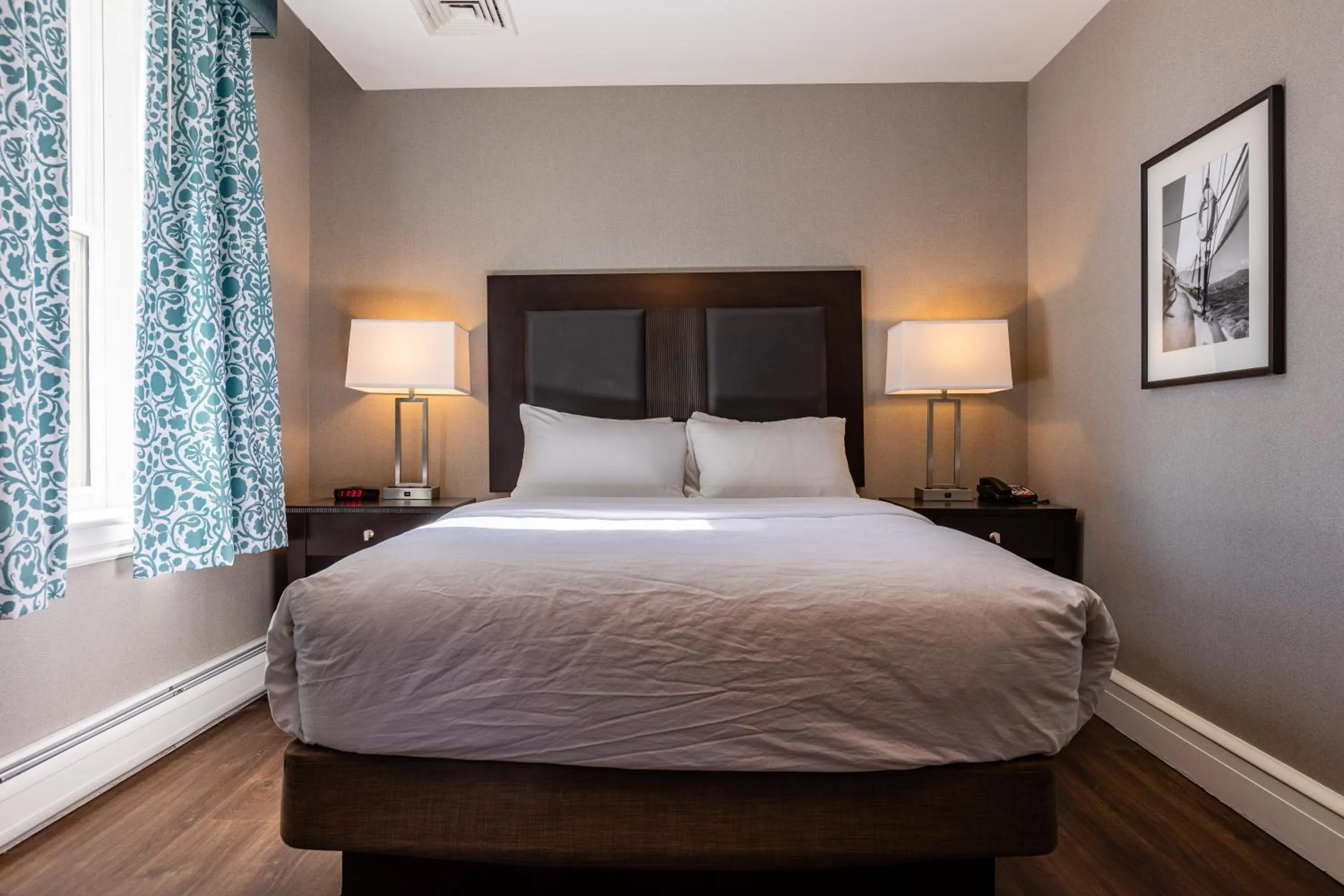 Bed in The Centennial Hotel