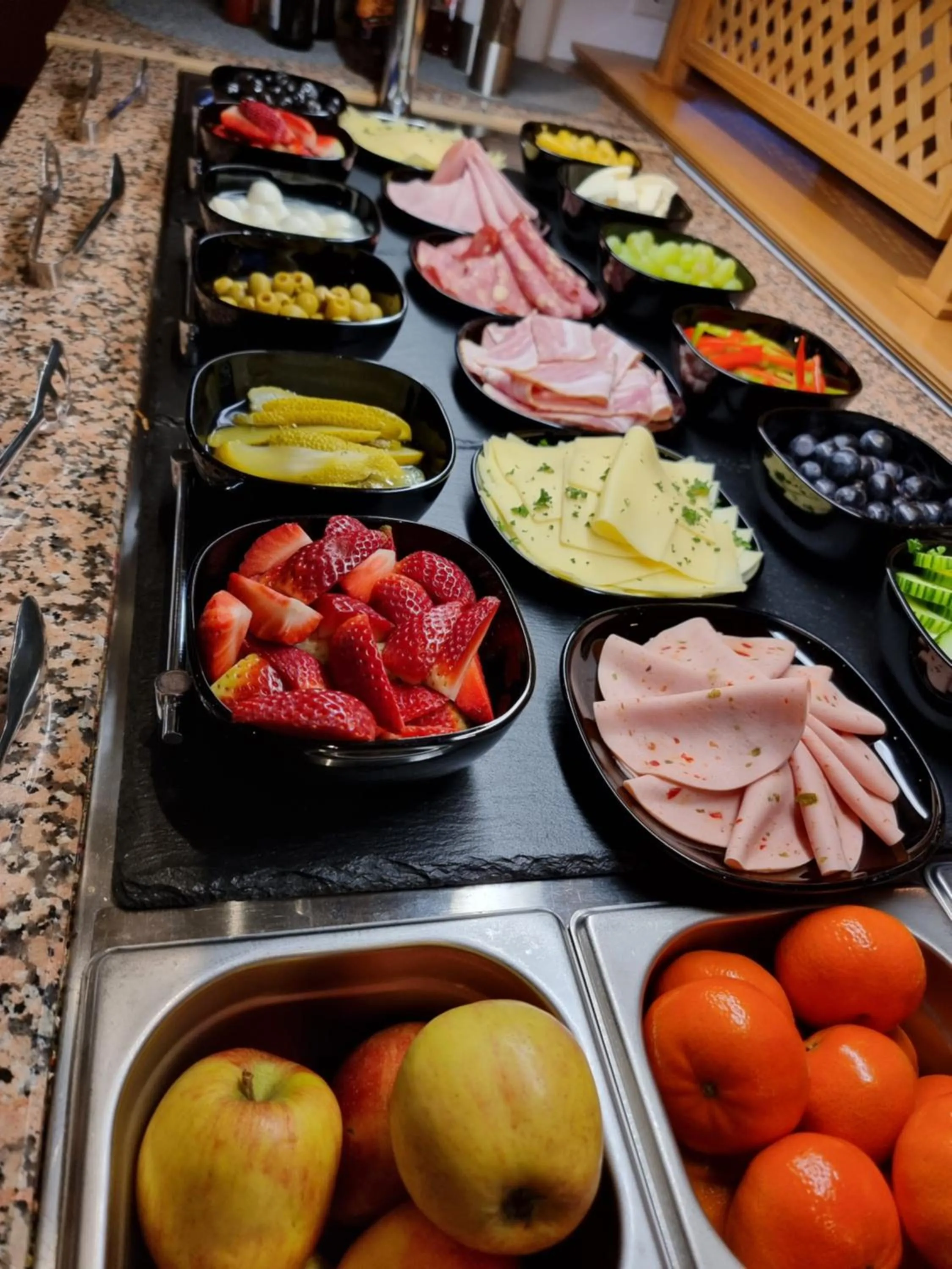 Buffet breakfast in Haiminger Hof