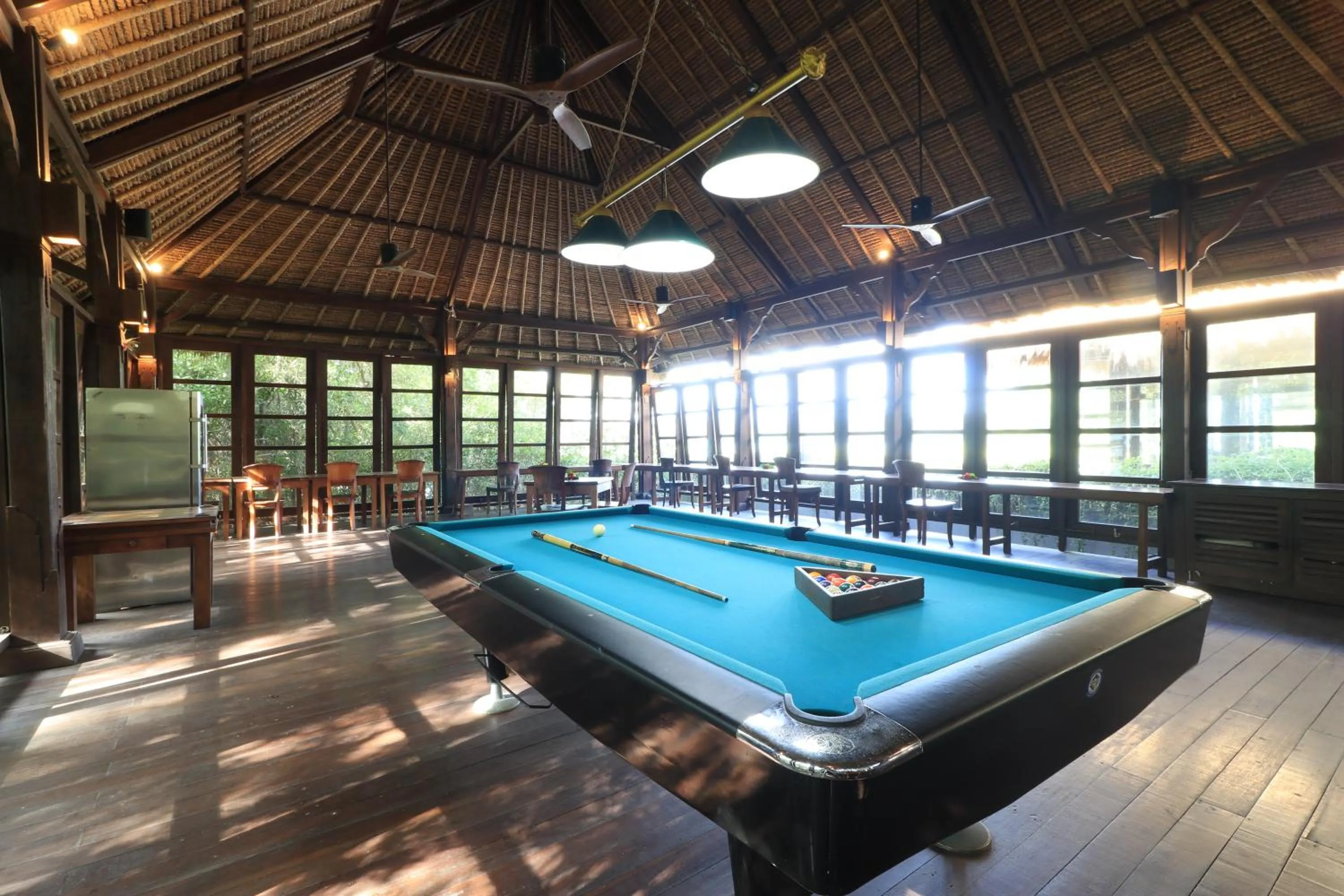 Restaurant/places to eat in Naya Gawana Resort & Spa