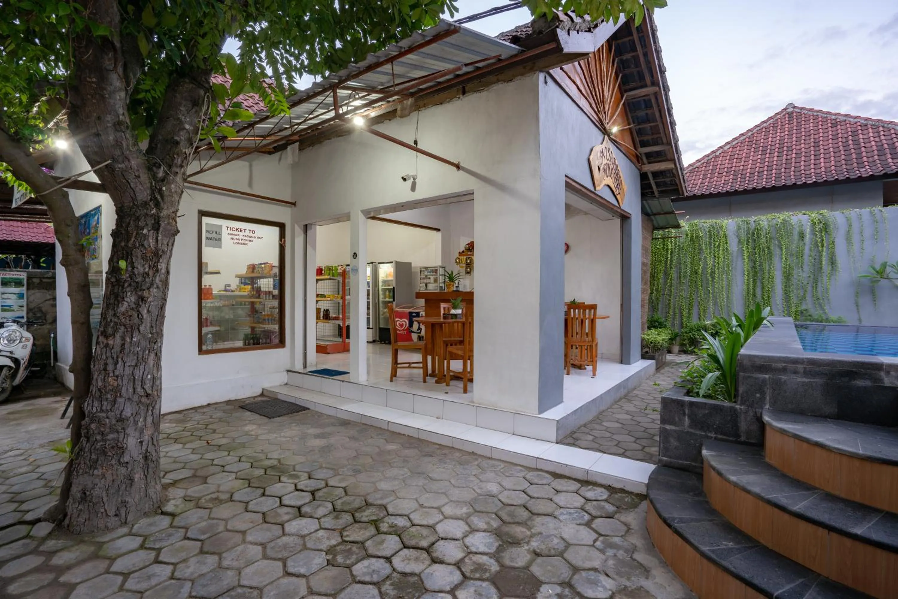 Property building in Nusa Bagus Homestay Lembongan