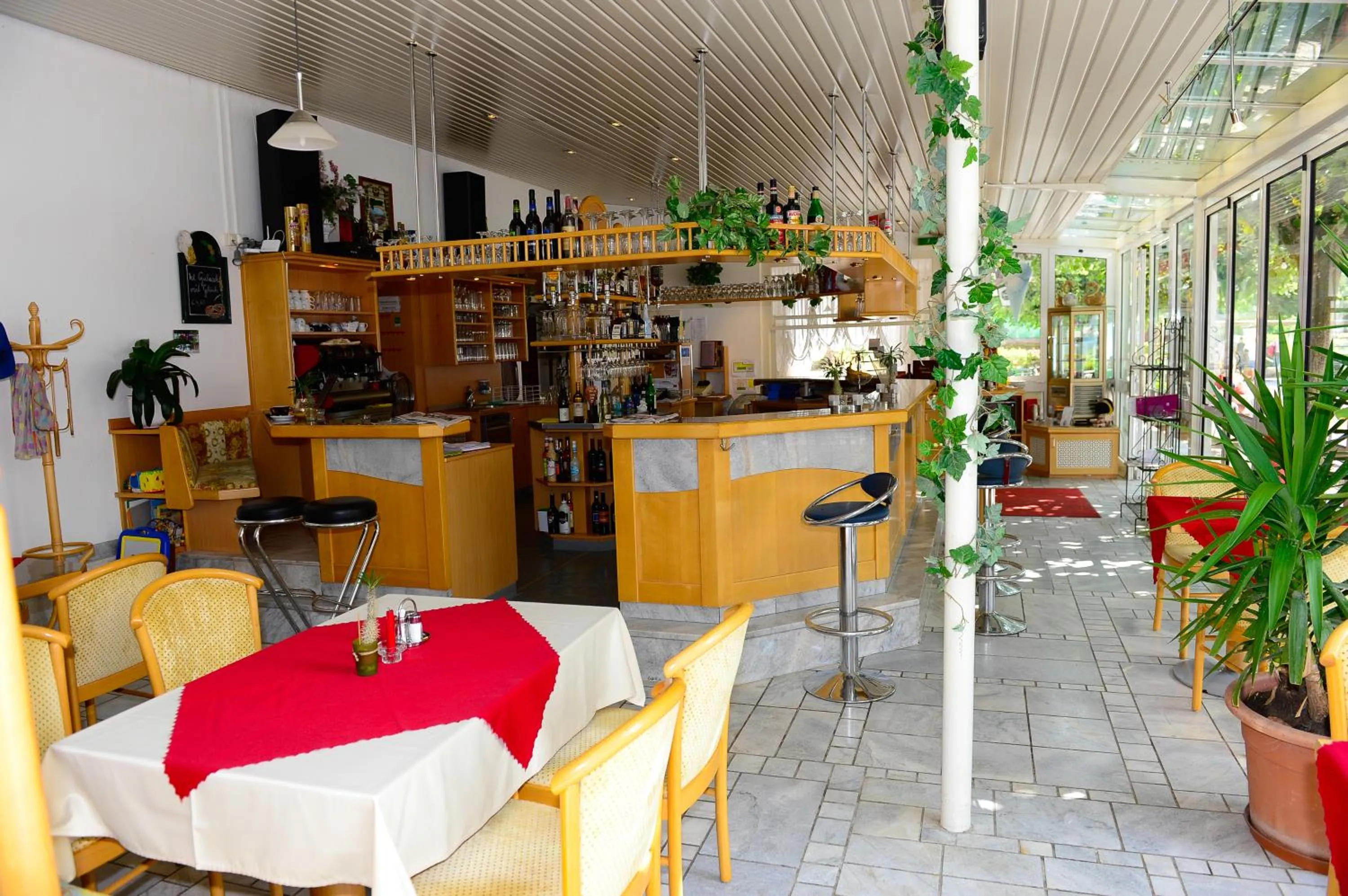 Lounge or bar in Strandhotel Pichler