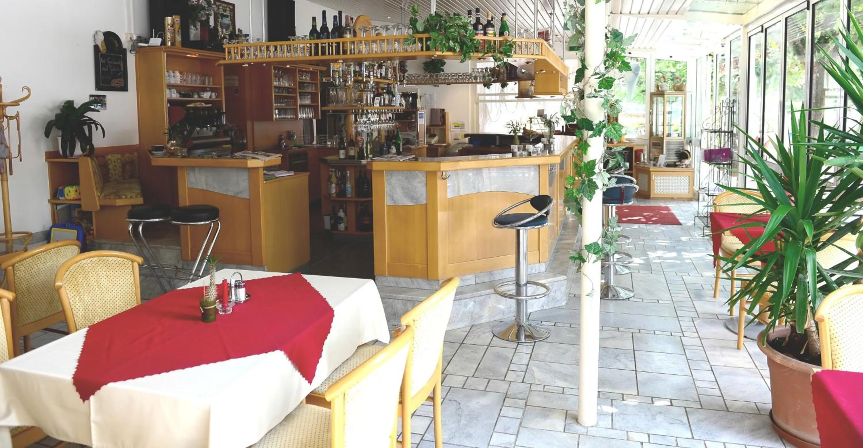 Lounge or bar in Strandhotel Pichler