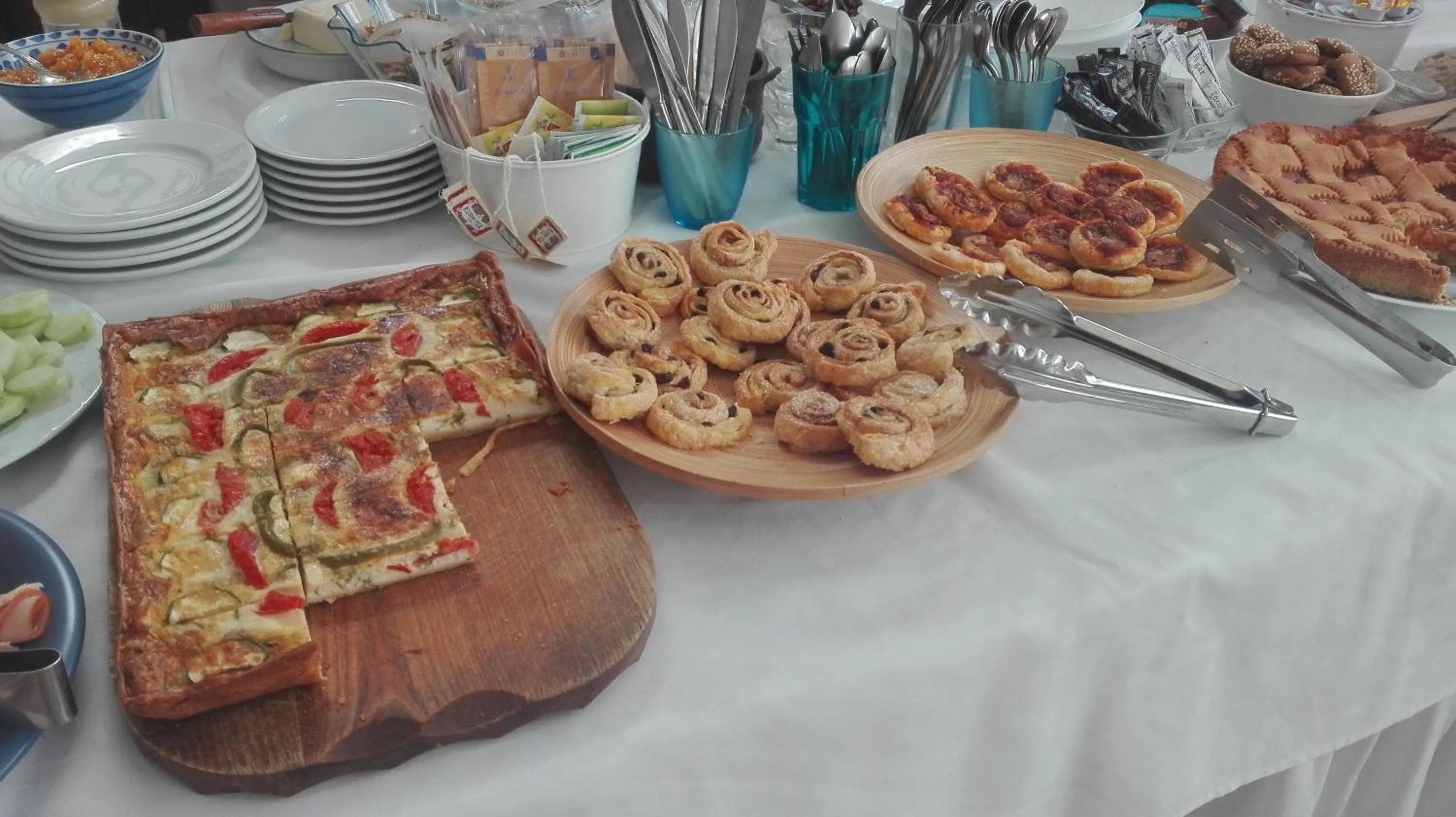 Buffet breakfast in Londos Hotel