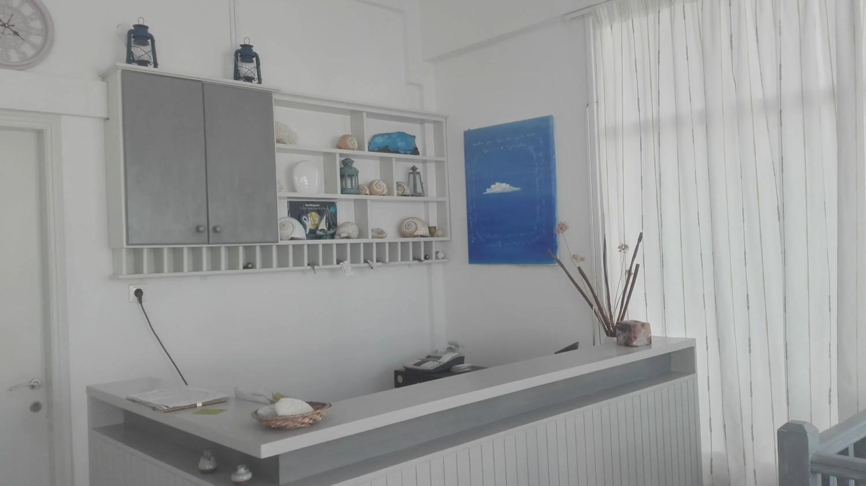 Lobby or reception in Londos Hotel