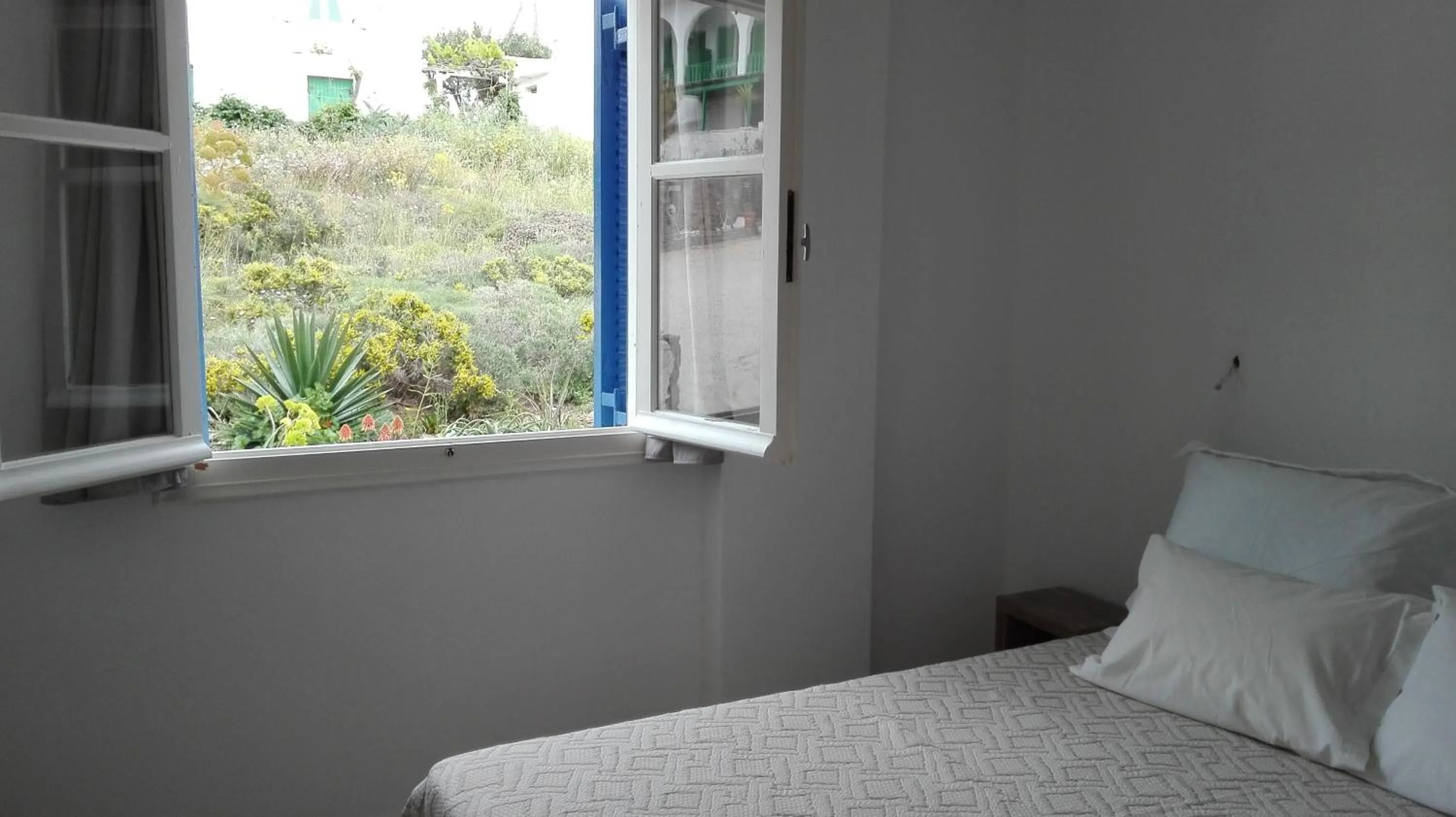 Bedroom, Bed in Londos Hotel