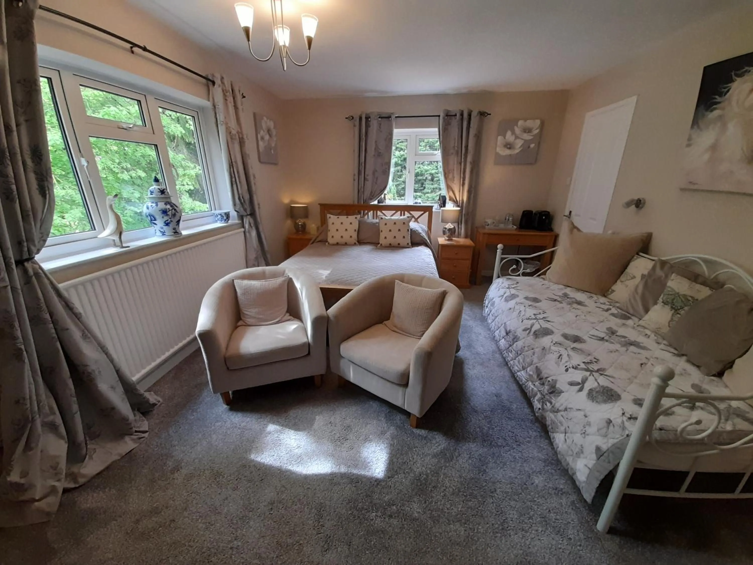 Bedroom in Sunny Nest