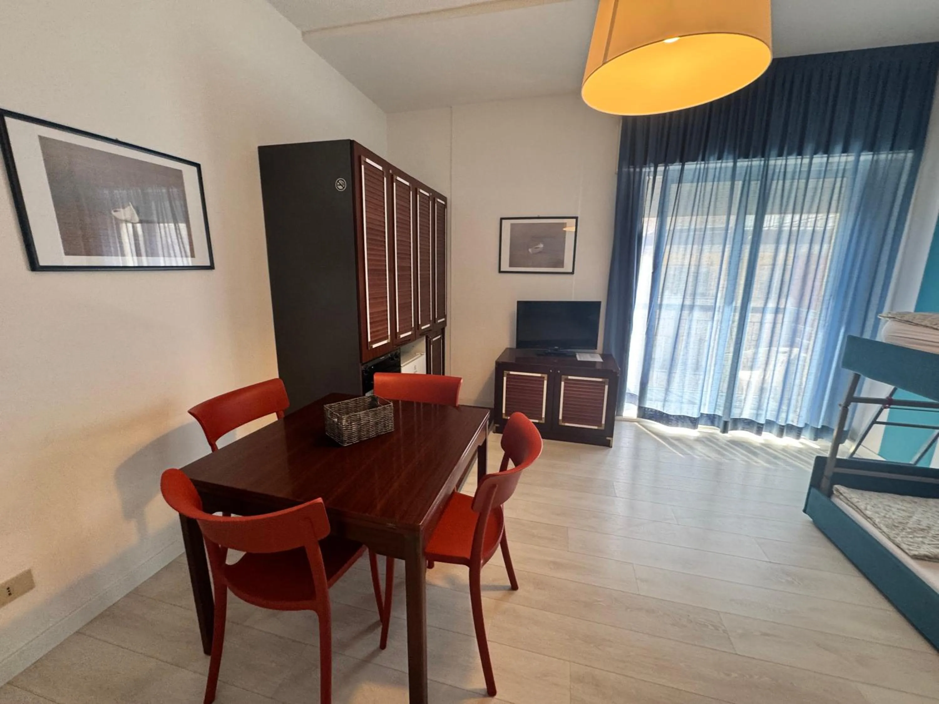 Kitchen or kitchenette in Regina Urban Beach Hotel