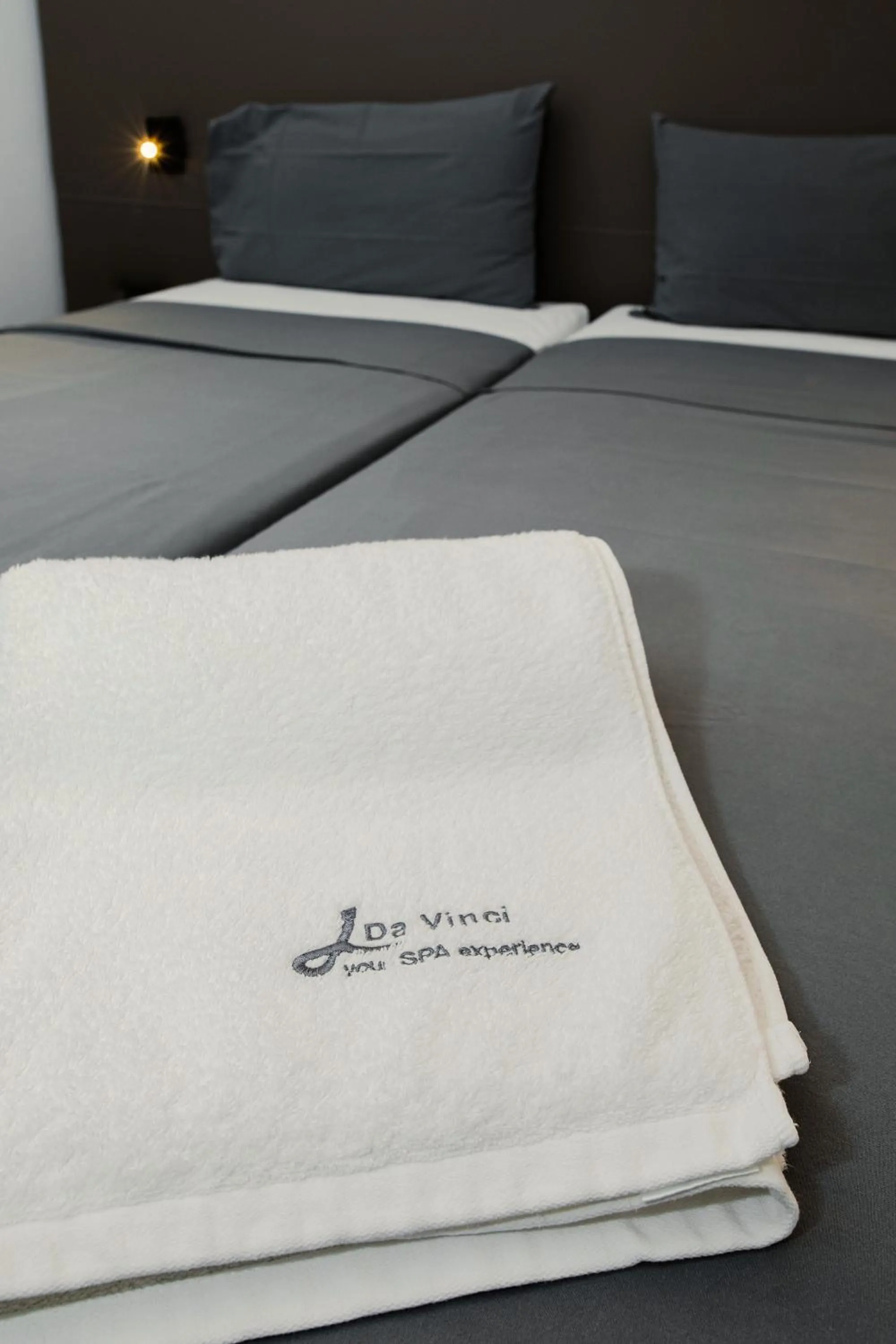 Bed in Hotel Leonardo Da Vinci Wellness SPA