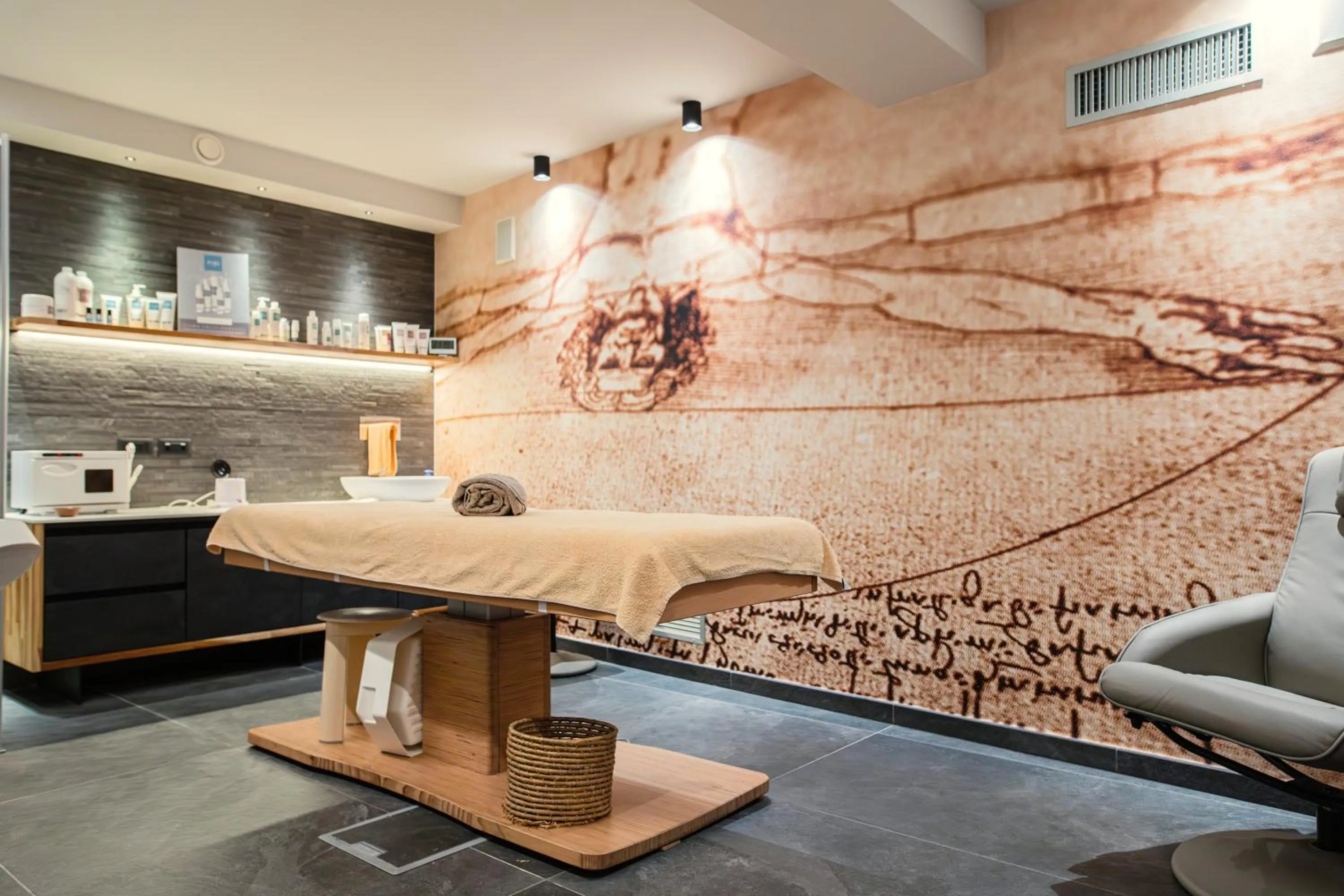 Massage in Hotel Leonardo Da Vinci Wellness SPA