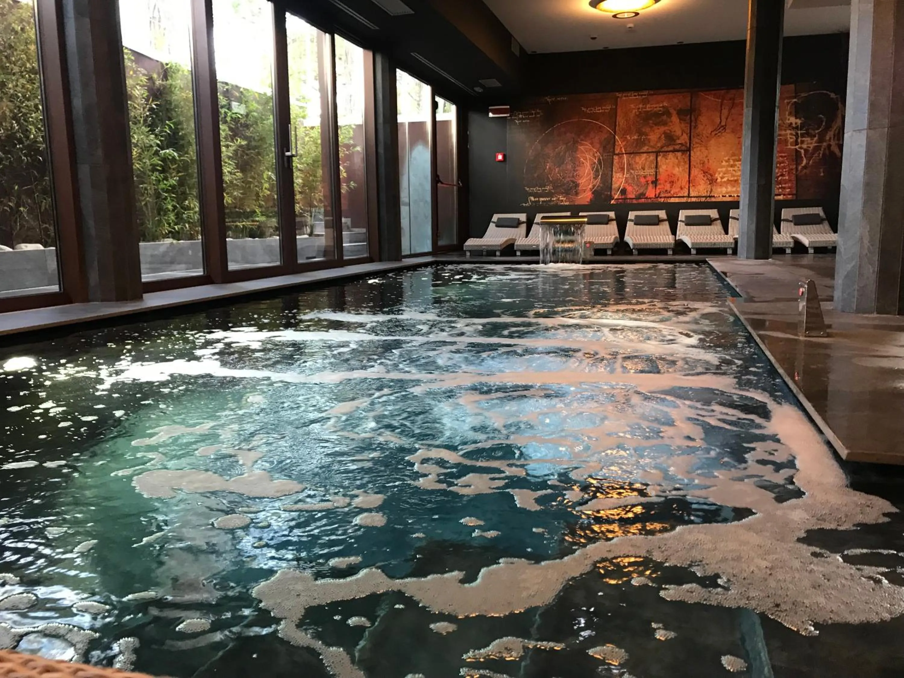 Hot Tub in Hotel Leonardo Da Vinci Wellness SPA