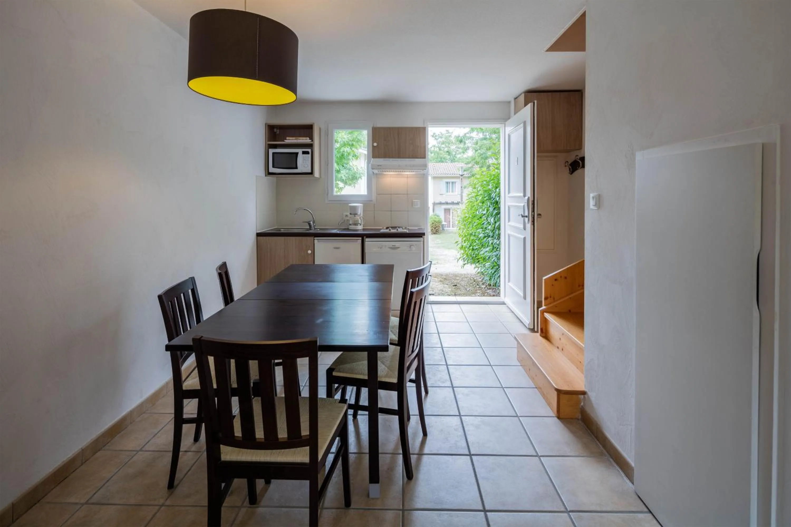 Kitchen or kitchenette in Vacancéole - Le Domaine du Golf d'Albret