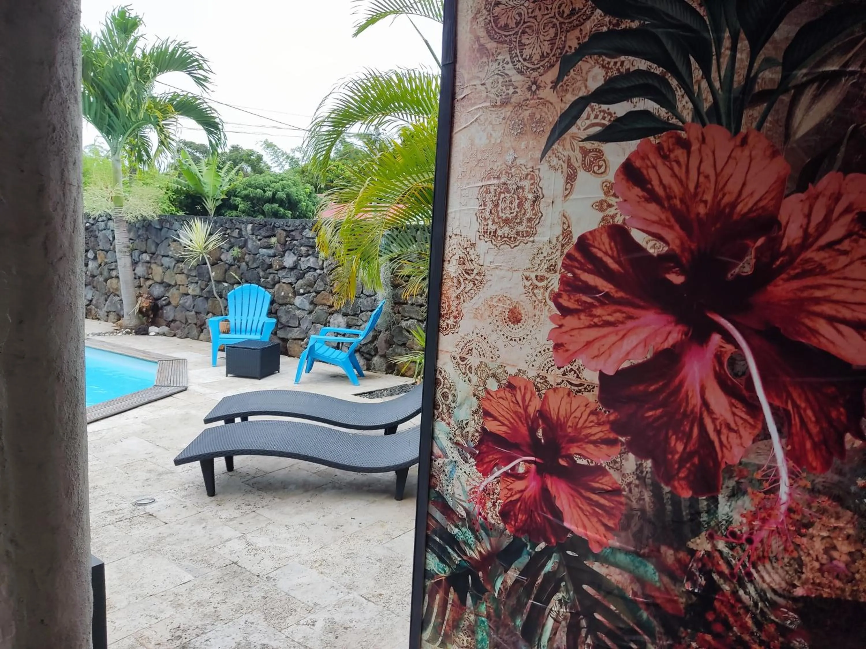 Pool View in La Villa du Bassin