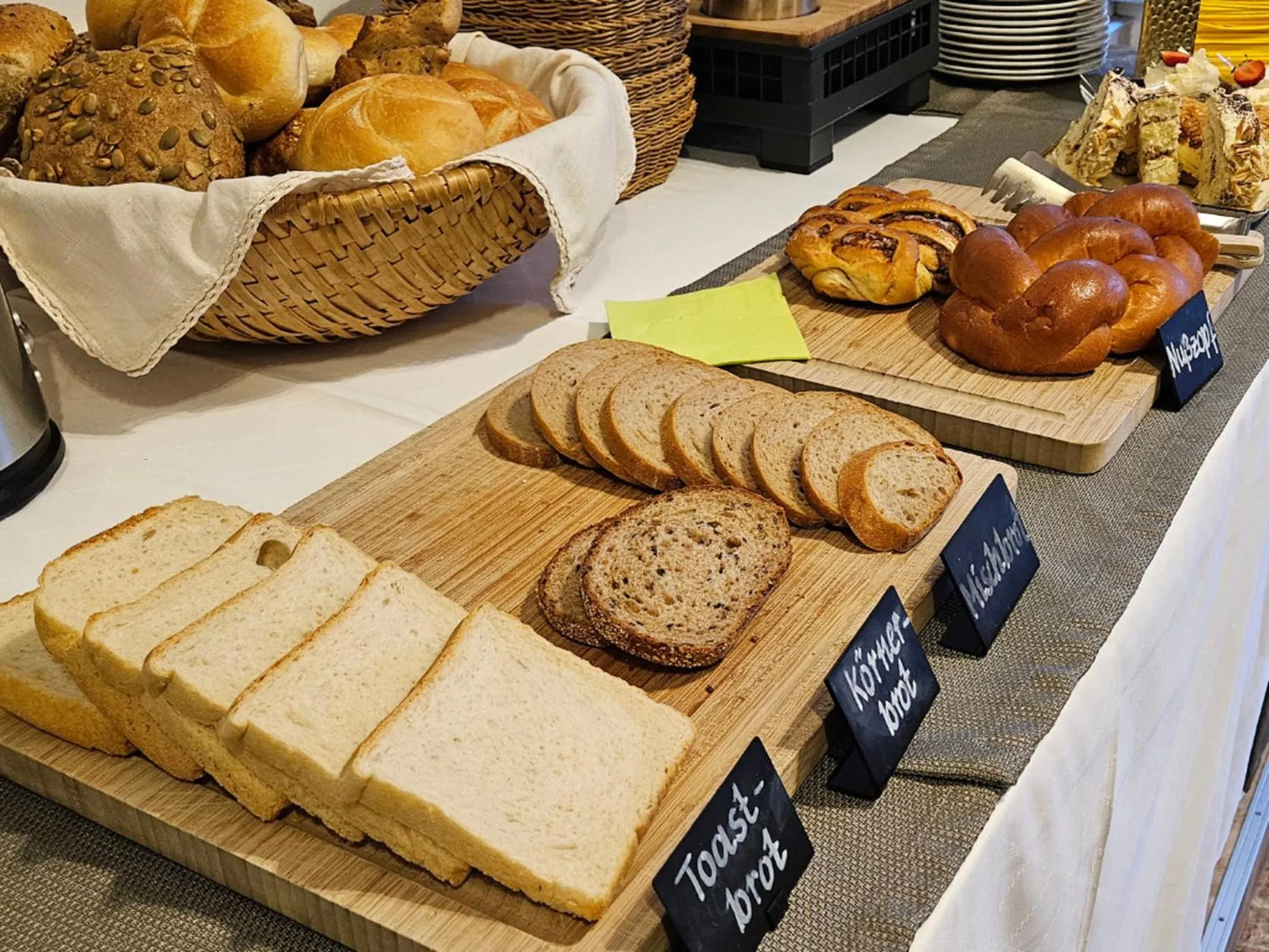 Buffet breakfast in Hotel Hirsch Günzburg