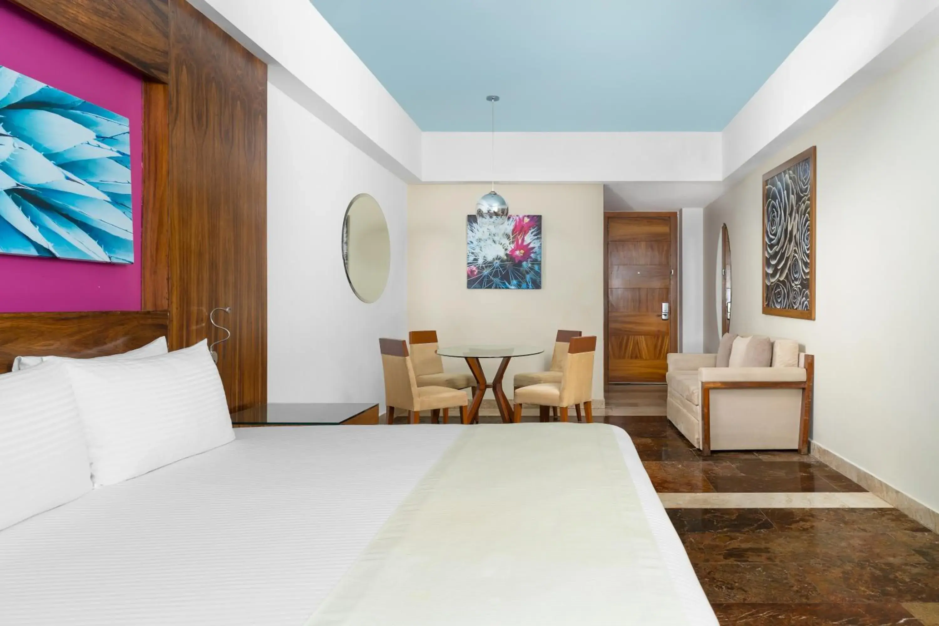 Altitude Junior Suite Swim Out Ocean Front King - single occupancy in Krystal Grand Los Cabos - All Inclusive Altitude Junior Suite Swim Out Ocean Front King - single occupancy in Krystal Grand Los Cabos - All Inclusive