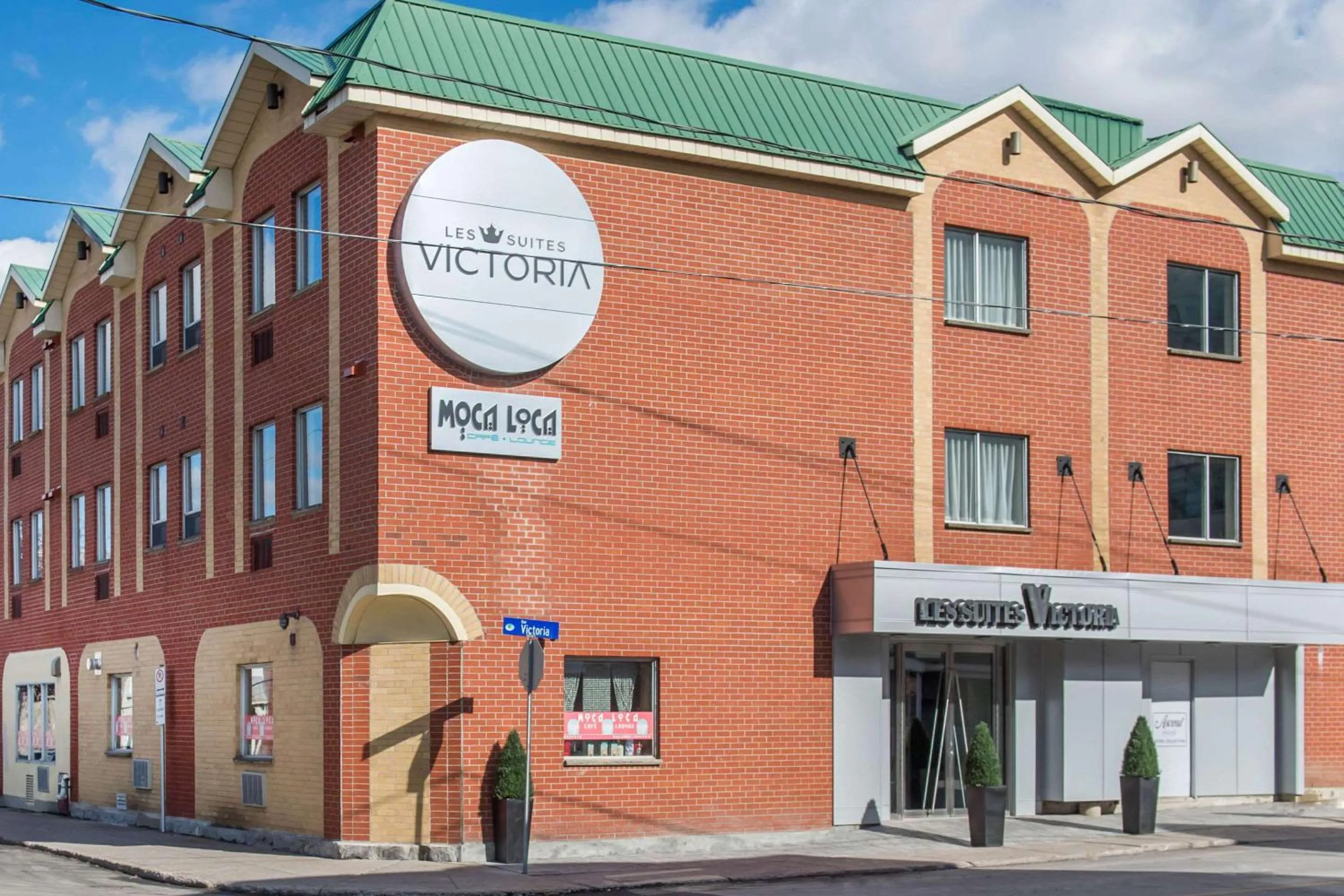 Property building in Les Suites Victoria, an Ascend Collection Hotel