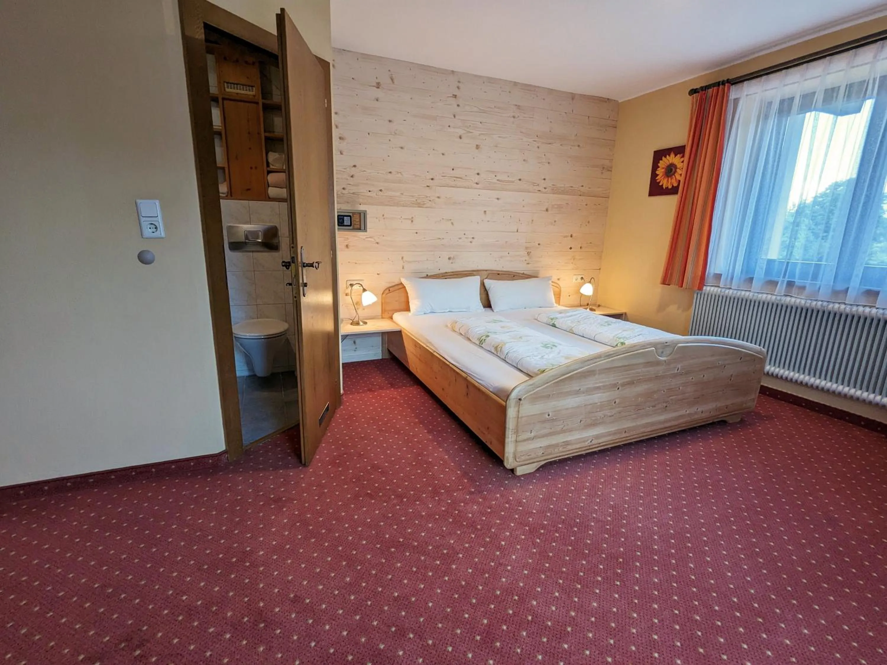 Bed in Pension Handle