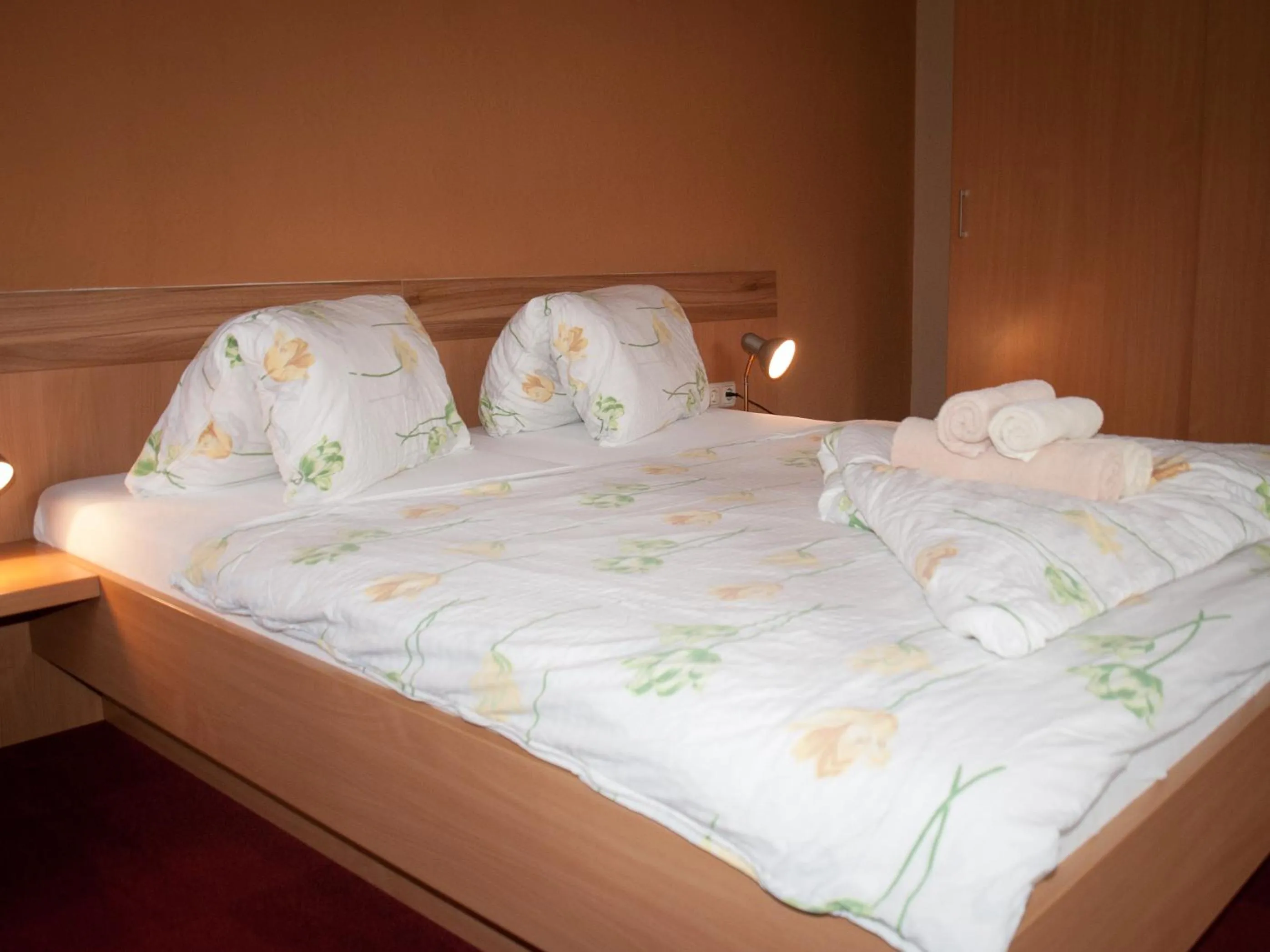 Bed in Pension Handle