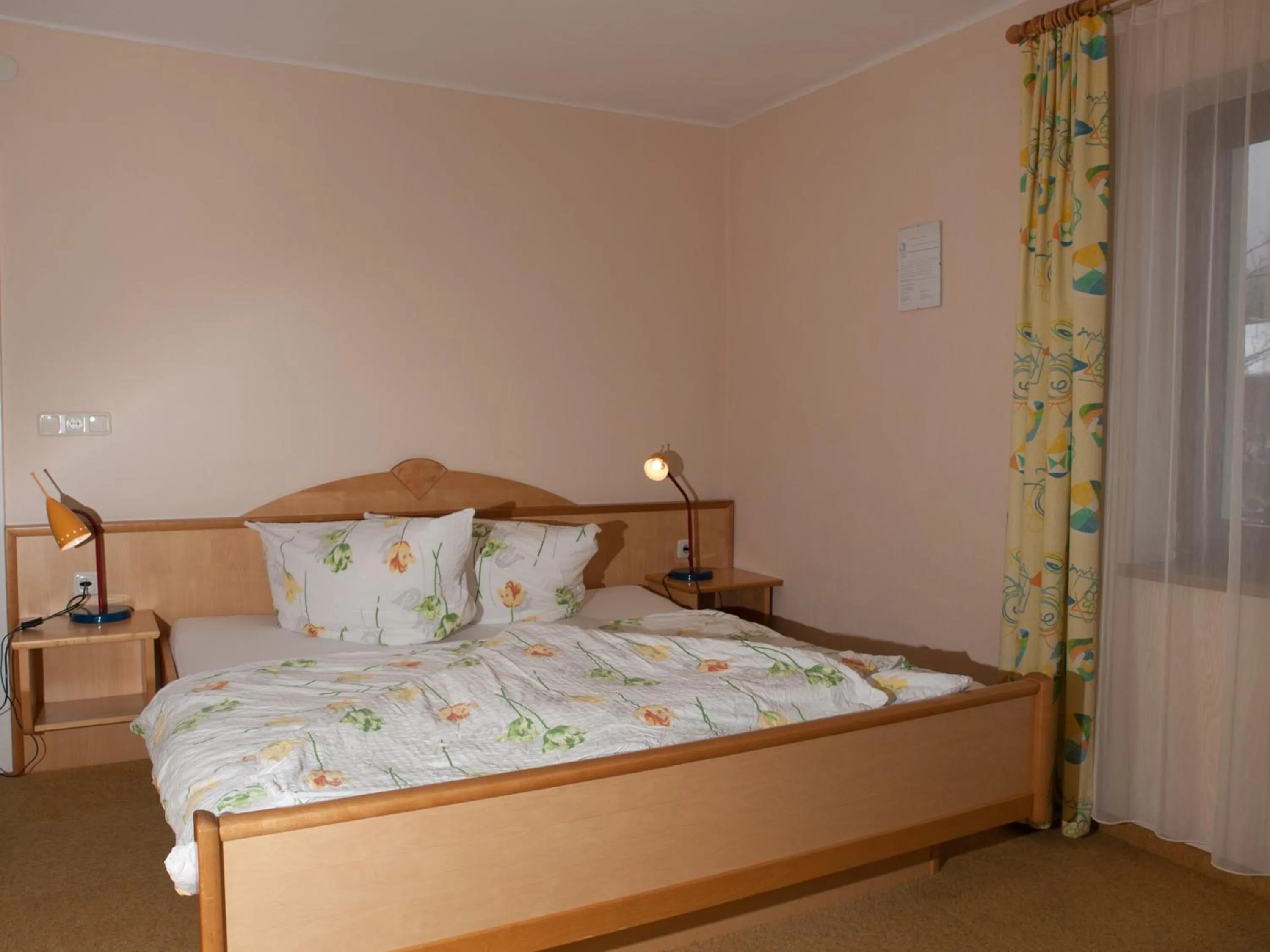 Bed in Pension Handle